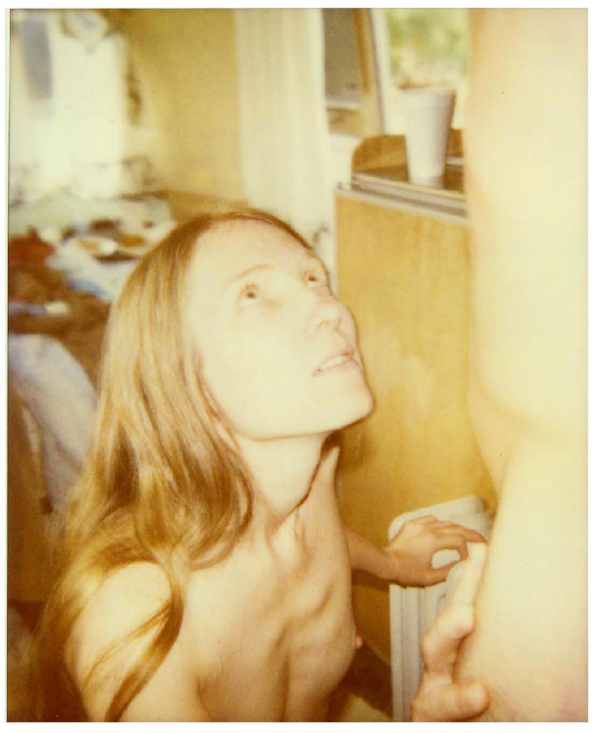 Color Photograph Stefanie Schneider - Maria Magdalena (Sidewinder) - Polaroid, contemporain, XXIe siècle, nu, couleur