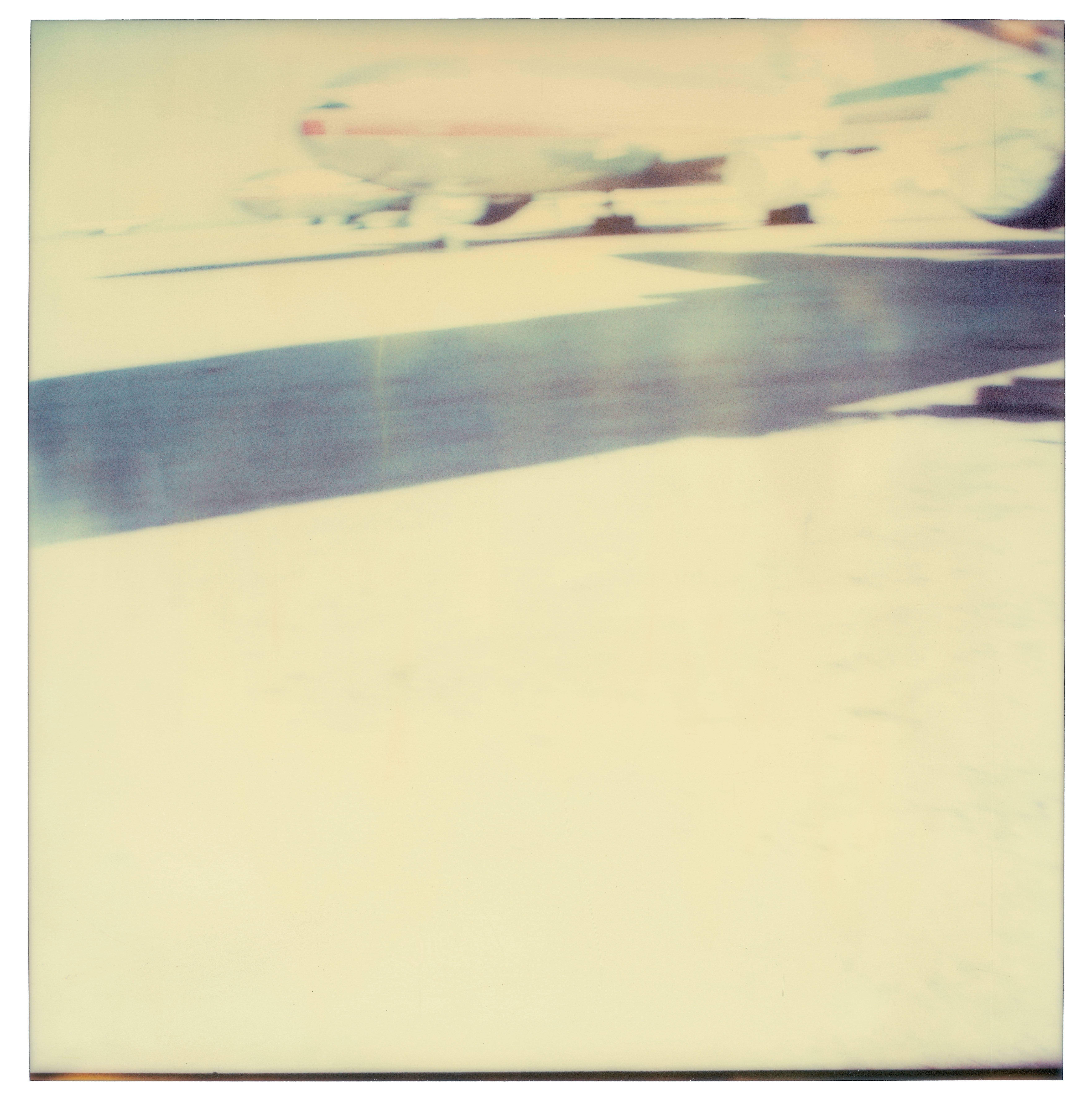 Stefanie Schneider Color Photograph – Mojave Airfields (Die letzte Bilderausstellung) – analog, montiert, Vintage, Flugzeug