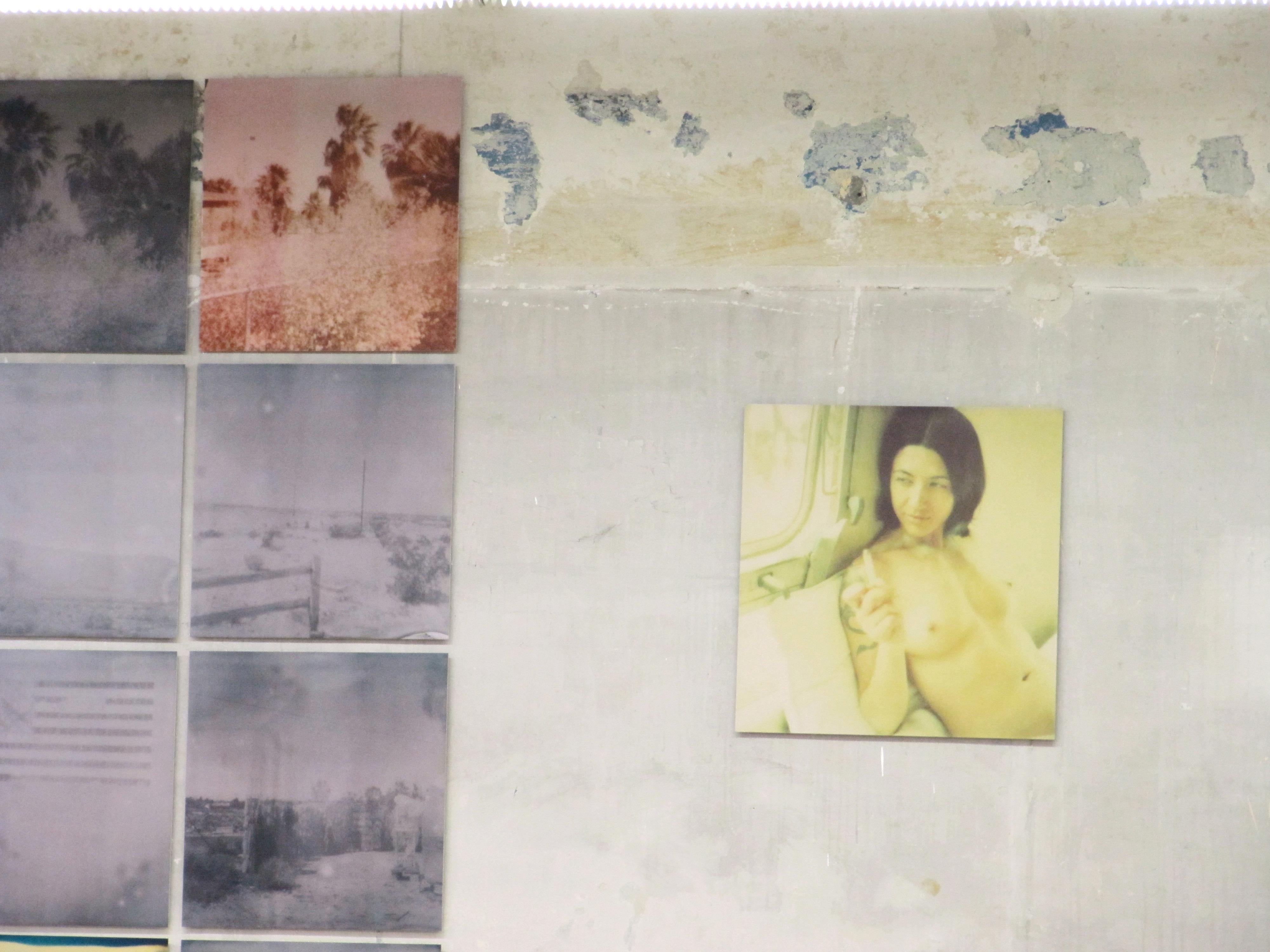 Narween (Saigon) - monté - vintage, Contemporain, Polaroid, Analogique, Photographie en vente 2