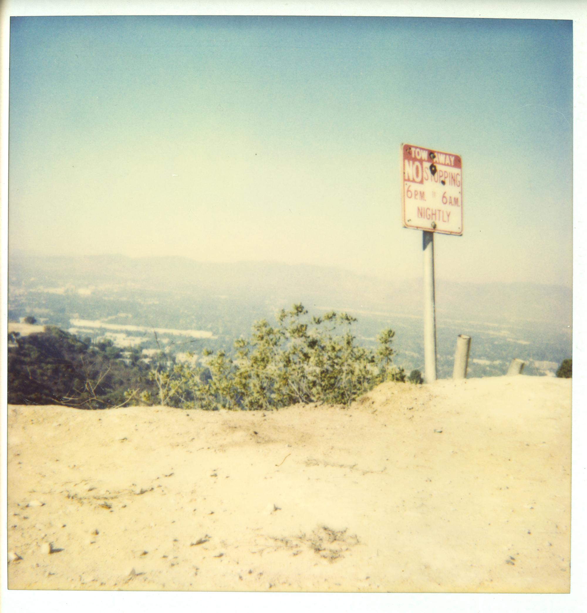 Stefanie Schneider Color Photograph – No Parking (Stranger than Paradise) – analog