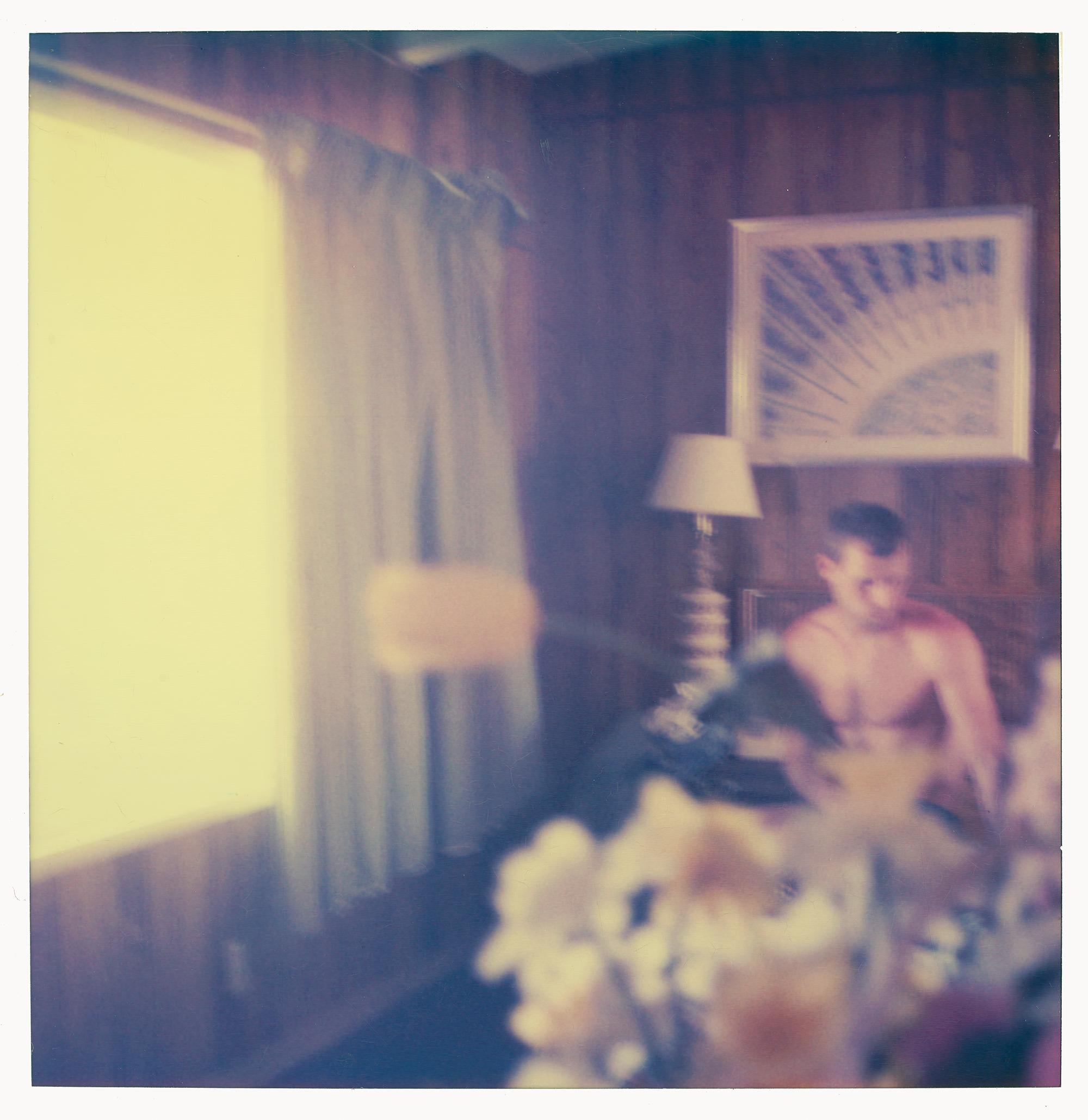 Nude Photograph Stefanie Schneider - Outtake (29 Palms, CA) - analogique, Polaroid, Contemporary