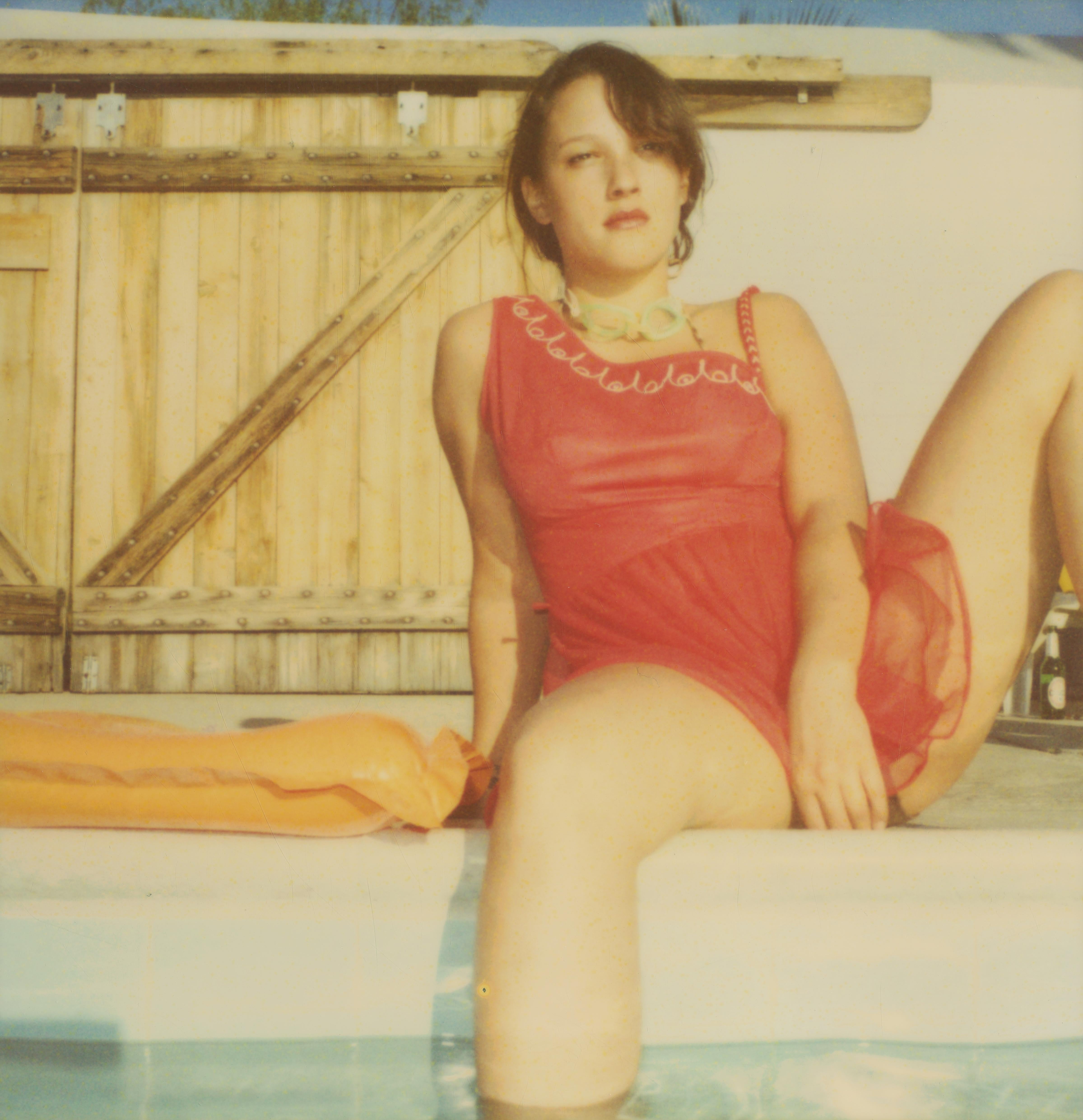 Stefanie Schneider Color Photograph – Play among the Stars (Till Death Do Us Part) - Contemporary, Polaroid, Frauen