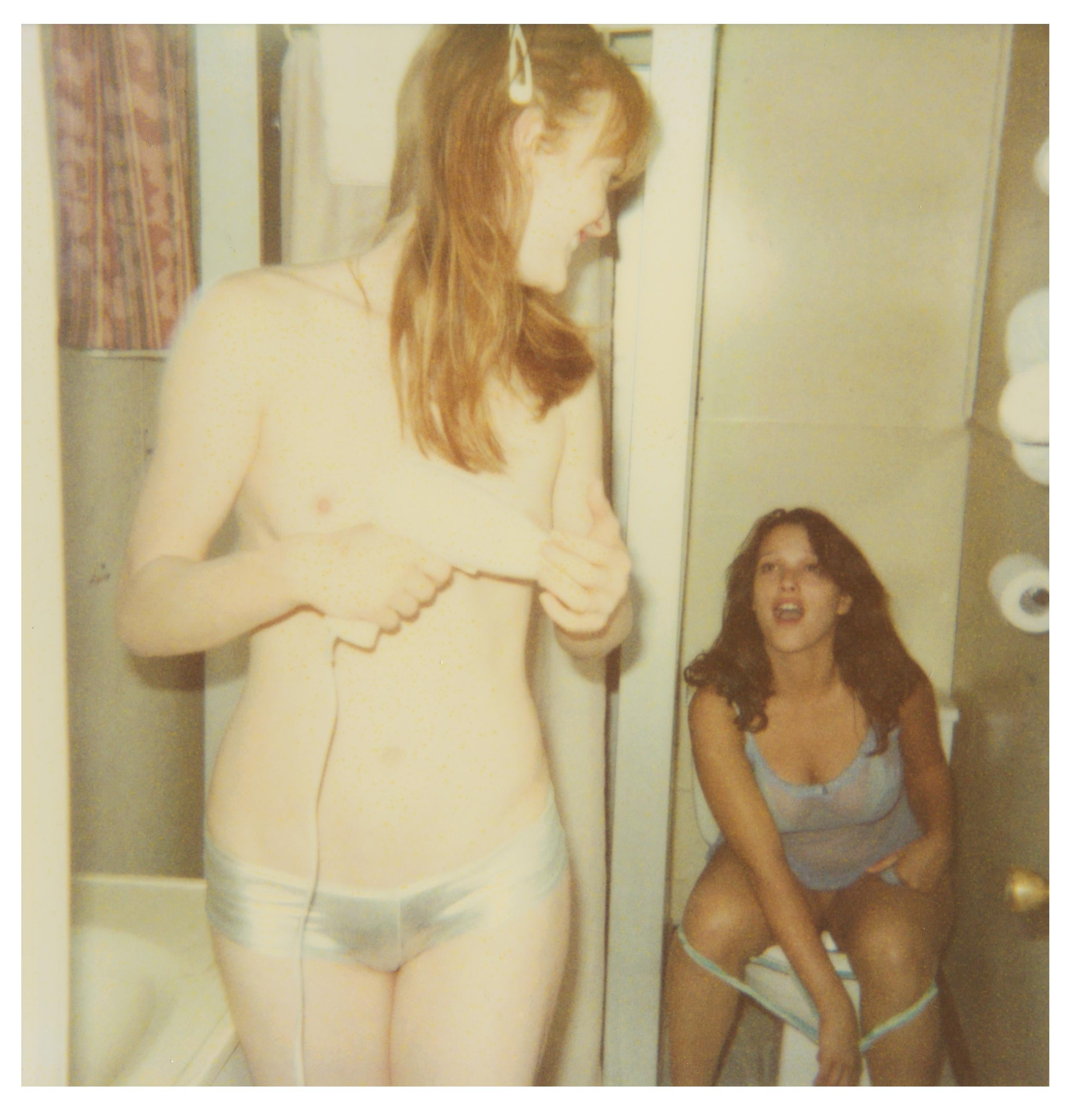 Color Photograph Stefanie Schneider - « Prom Night » de Till Death do us Part avec Daisy McCrackin - Polaroid