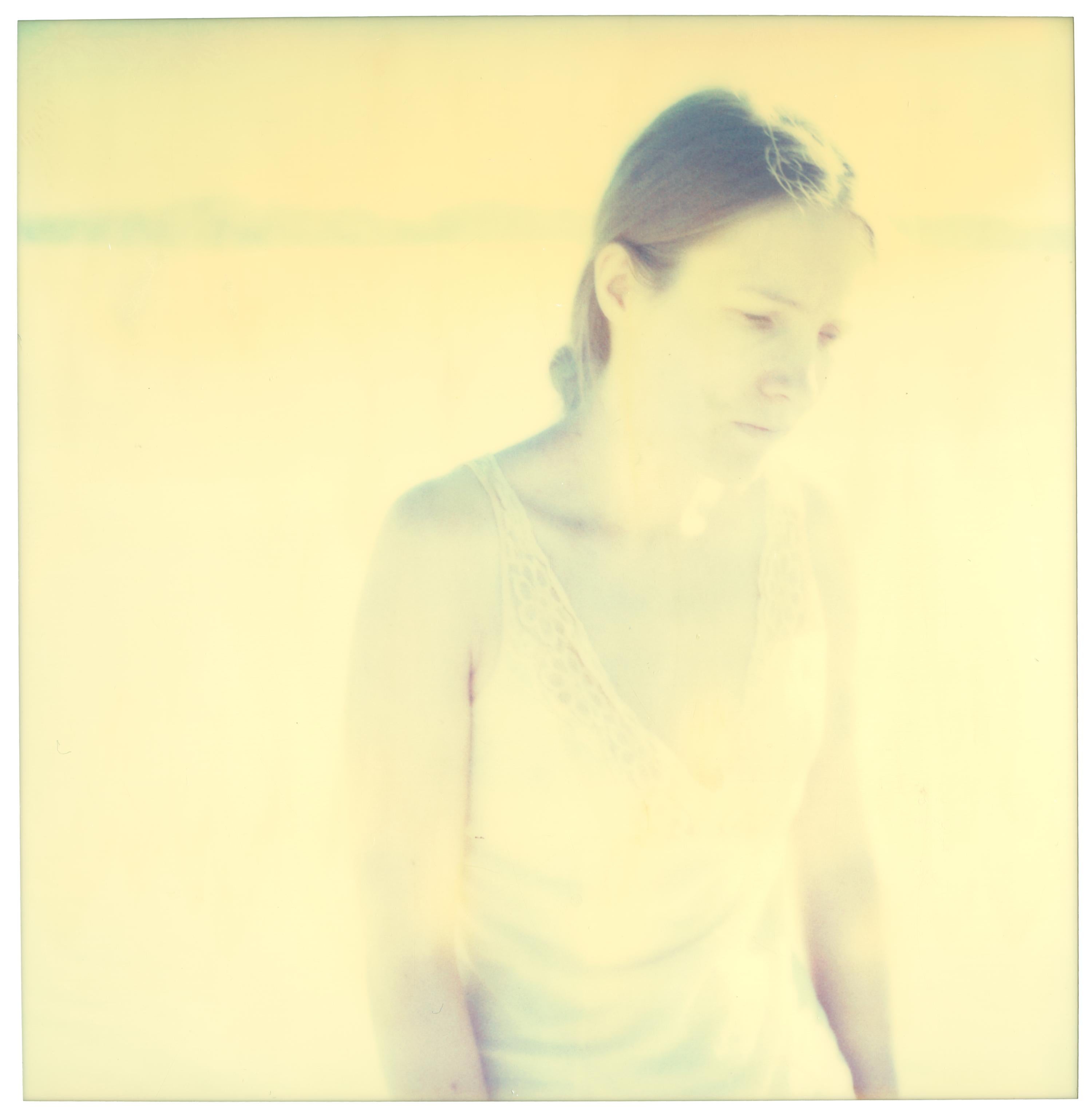 Portrait Photograph de Stefanie Schneider - Desierto Rojo (Más extraño que el paraíso) - Contemporáneo, autorretrato