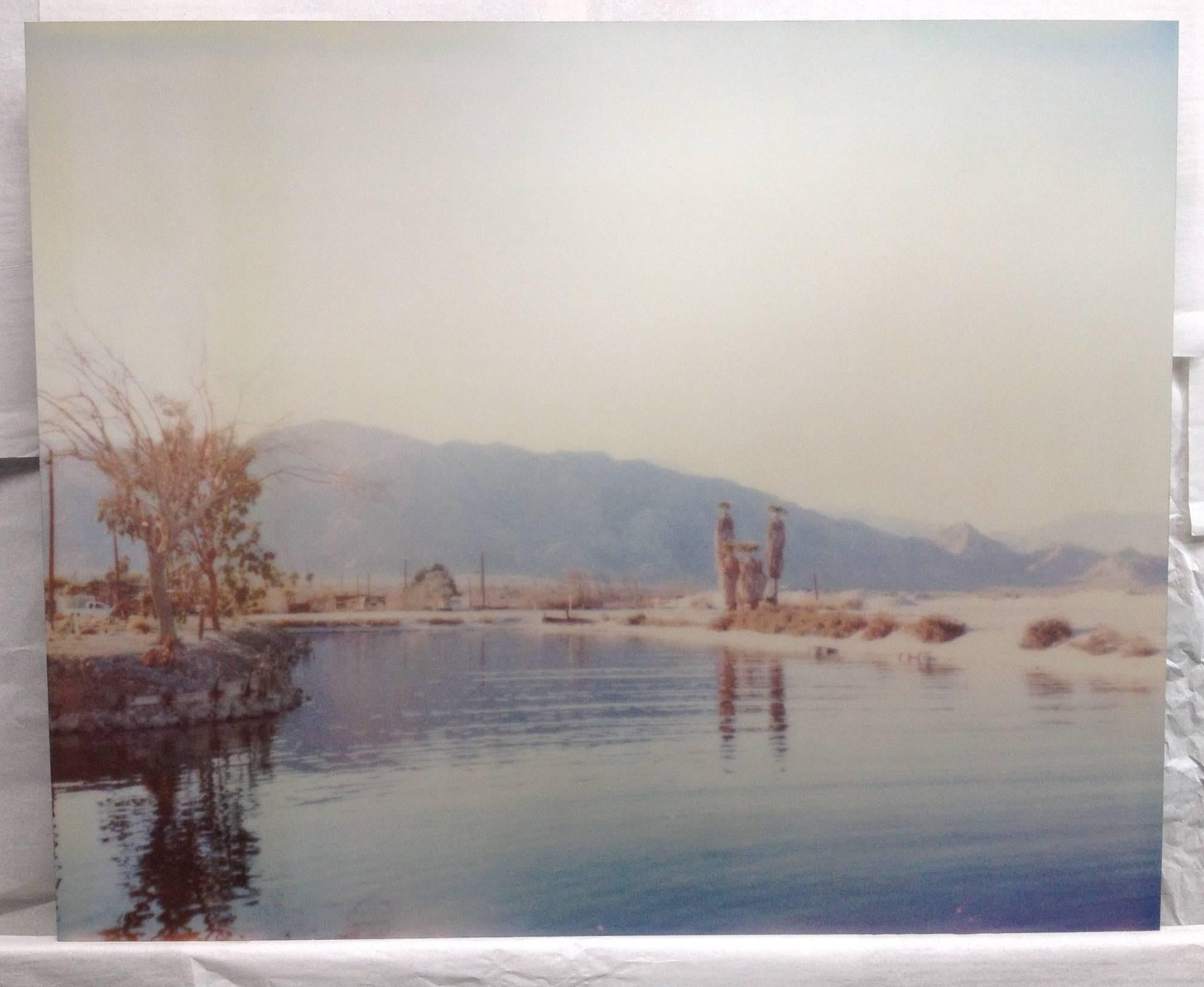 Salt'n Sea – analog, montiert, auf einem Polaroid basiert, 21. Jahrhundert, Zeitgenössisch – Photograph von Stefanie Schneider