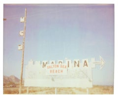 Salton Sea Marina (Kalifornien Badlands) – Polaroid, Landschaft, Zeitgenössisch