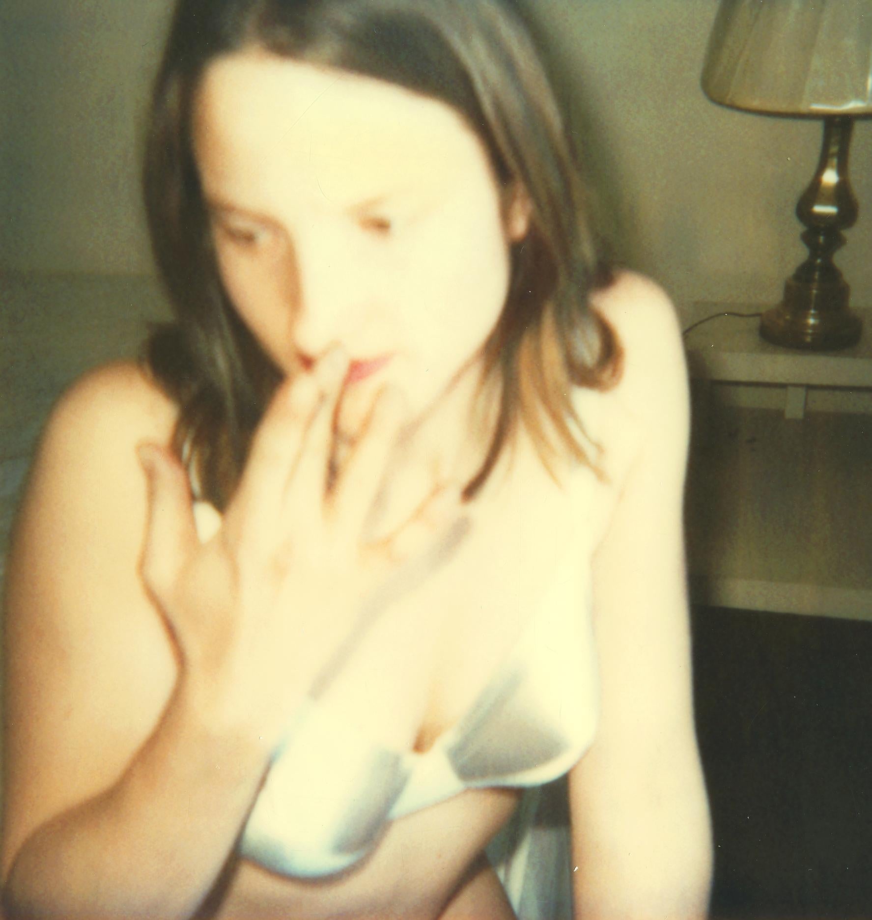 Silver Bra (29 Palms, CA) - Polaroid, Contemporary – Photograph von Stefanie Schneider