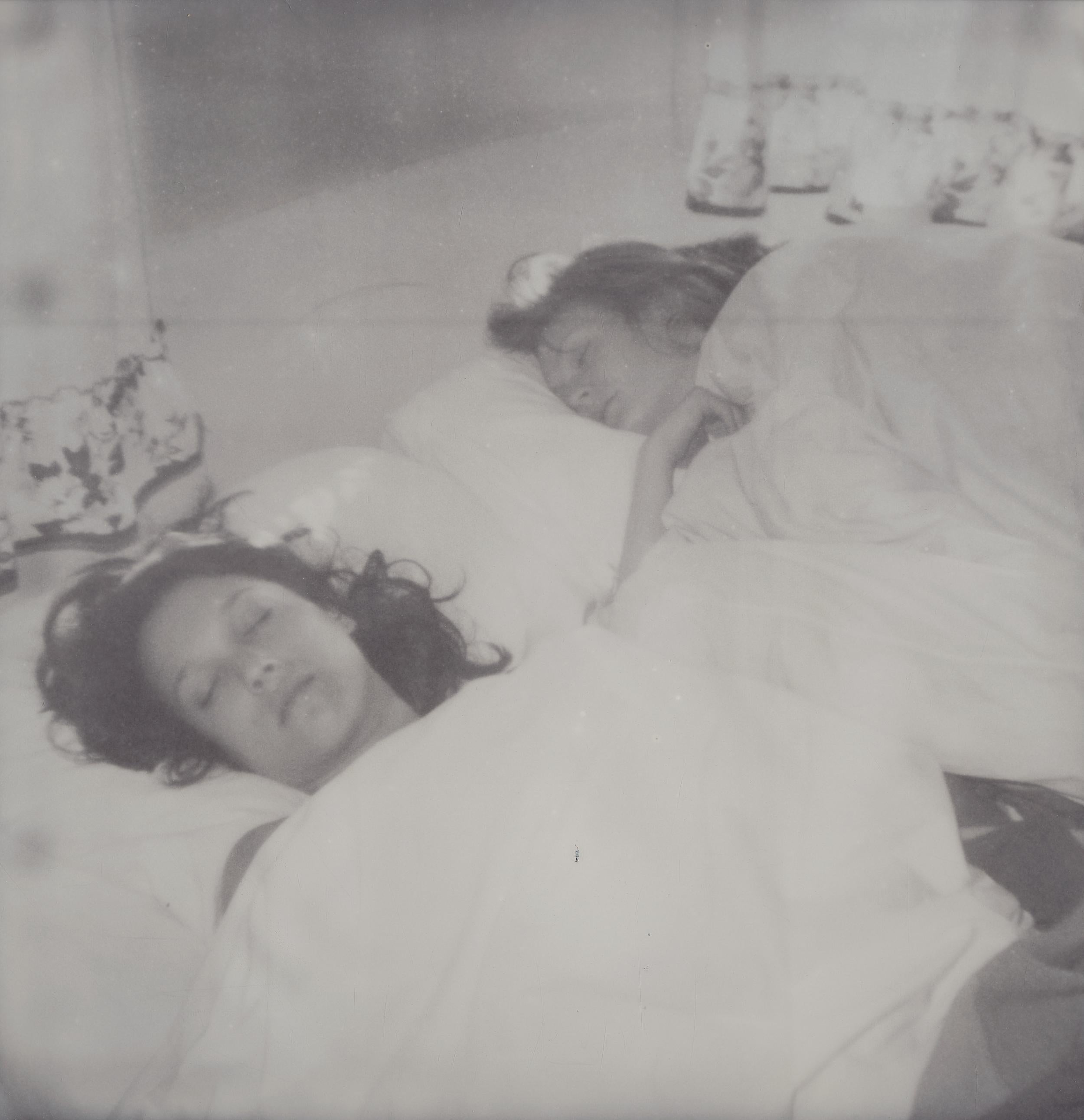 Sleeping Beauties II (Till Death do us Part) Contemporary, Frau, Polaroid