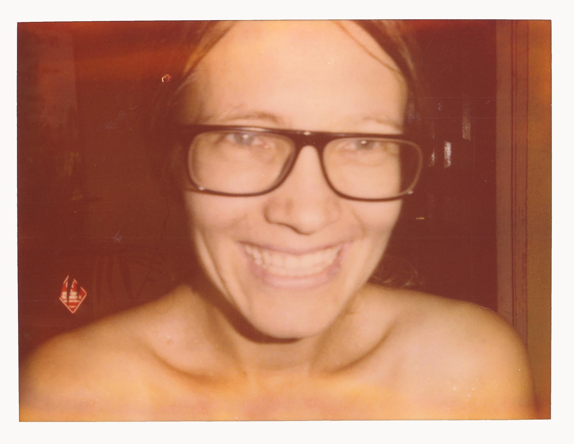 Pechos Pequeños (Amor Extraño) analógico, montado - Polaroid, Desnudo, Siglo XXI - Photograph de Stefanie Schneider