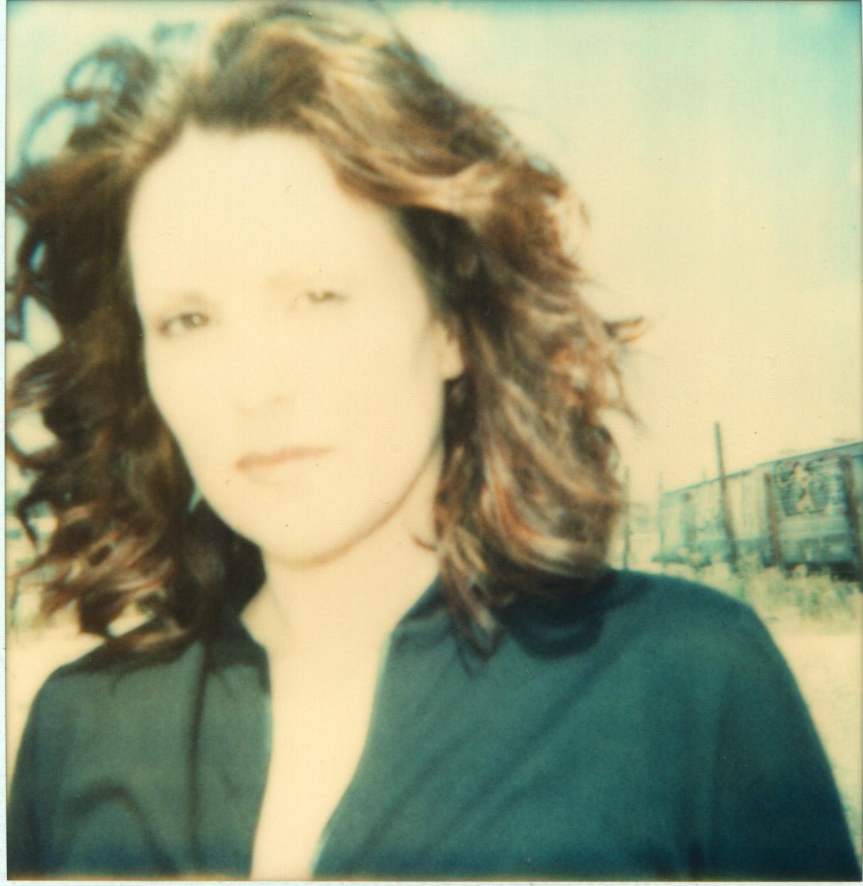 Stefanie Schneider Portrait Photograph – Star 80 (Rücken in den 80er-Jahren)