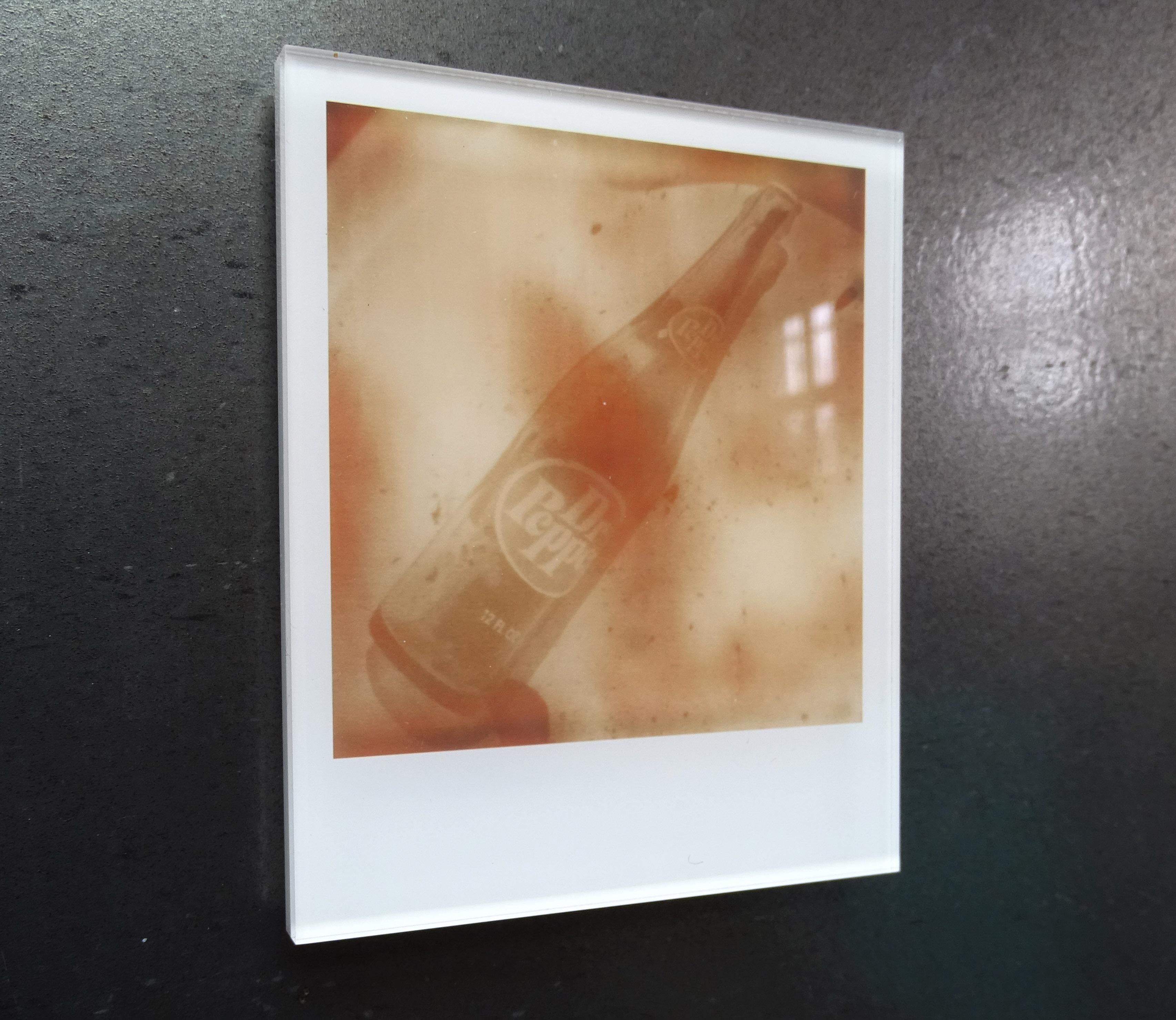 Stefanie Schneider Minis - Dr. Pepper - basée sur le Polaroid, monté en vente 1