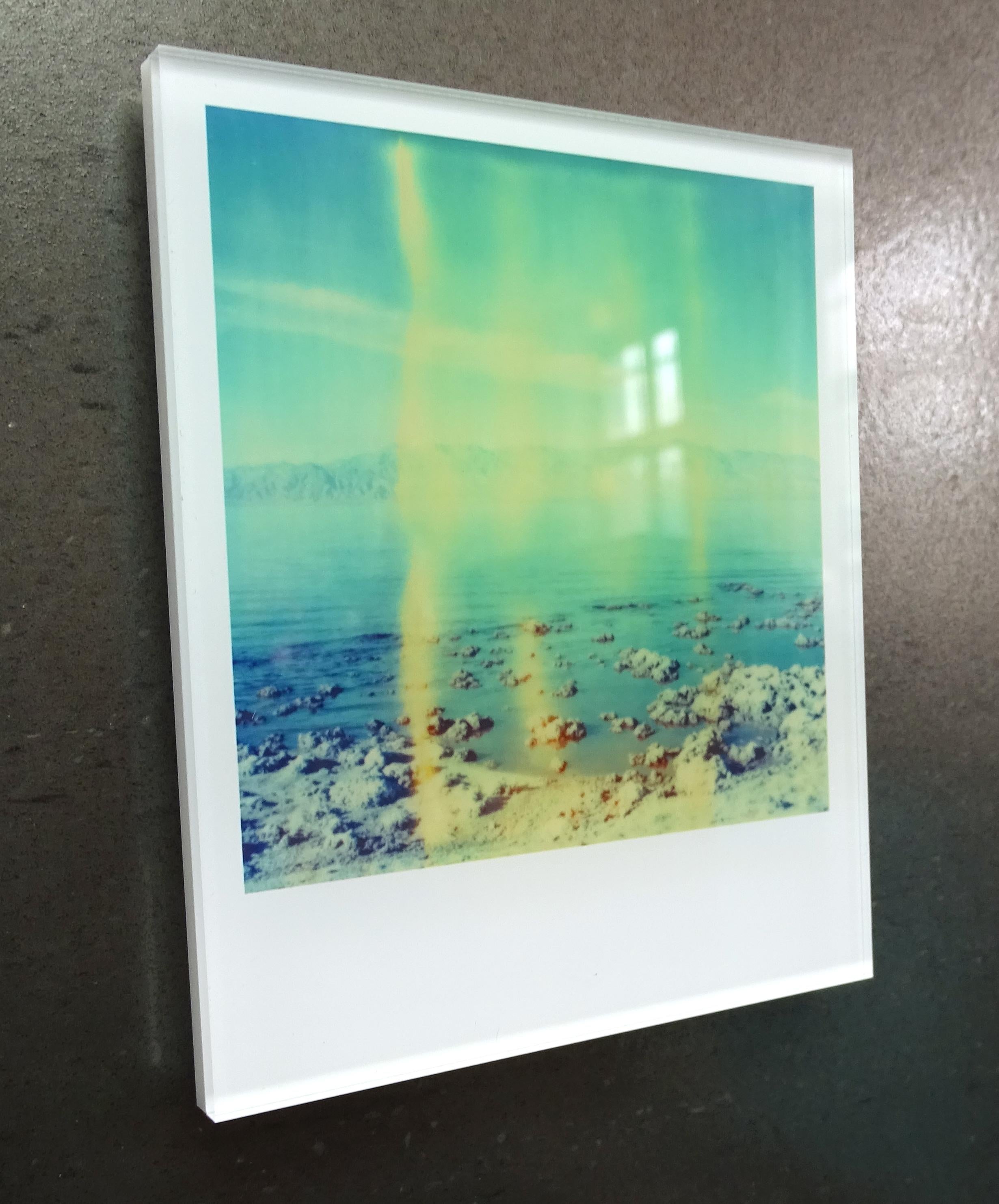 Stefanie Schneider's Minis
Salt'n Sea (California Badlands), 2010

Signed and signature brand on verso.
Lambda digital Color Photographs based on a Polaroid.
Sandwiched in between Plexiglass (thickness 0.7cm)

Polaroid sized open Editions