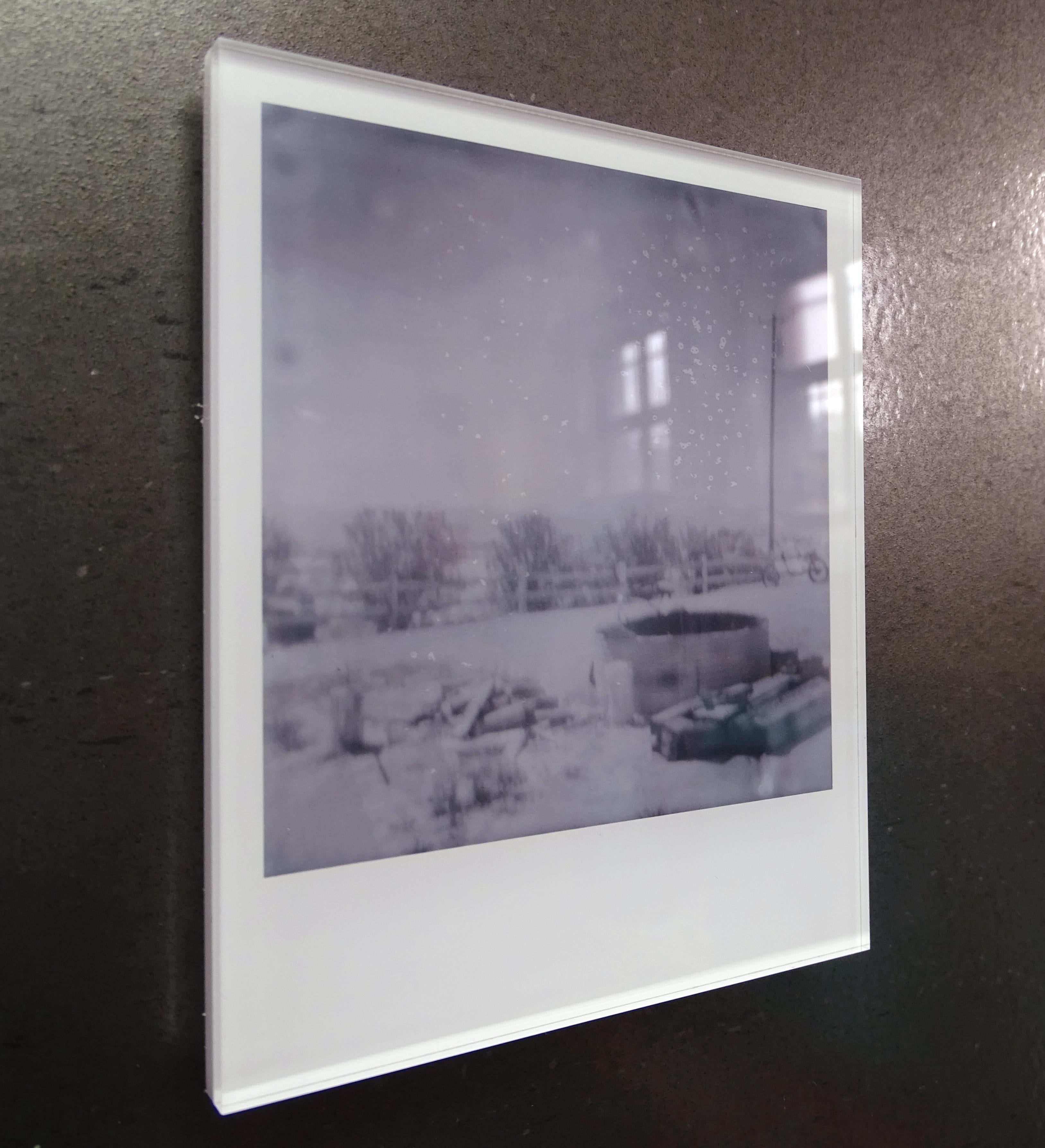Stefanie Schneider's Minis
Summer Snow (Sidewinder), 2005

Signed and signature brand on verso.
Lambda digital Color Photographs based on a Polaroid.
Sandwiched in between Plexiglass (thickness 0.7cm)

Polaroid sized open Editions 1999-2013
10.7 x