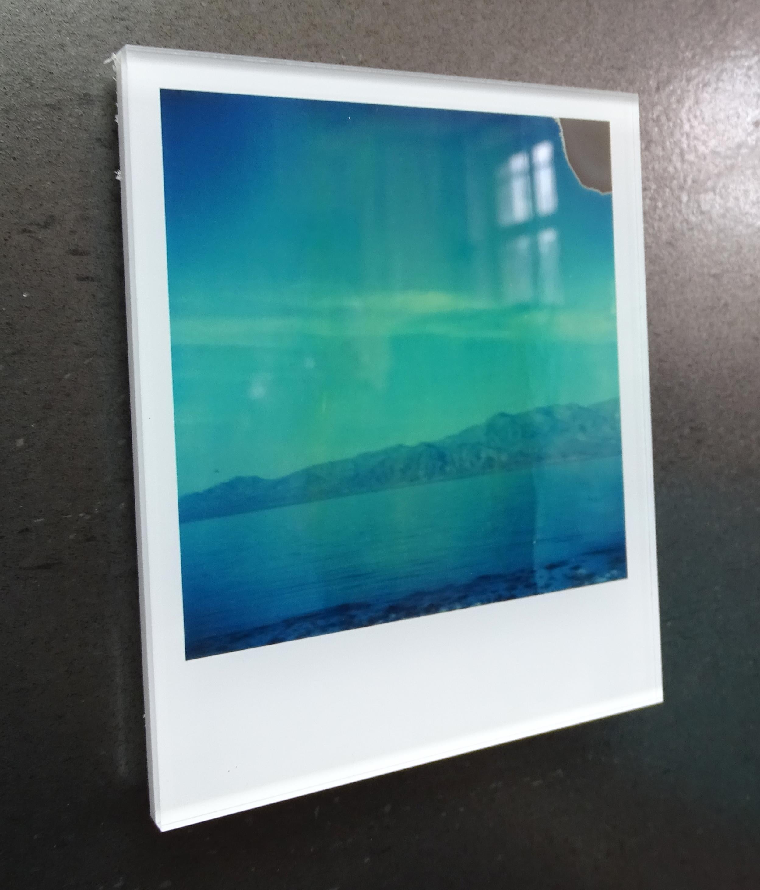 Stefanie Schneider Minis – durch das Auge schauendes Glas – nach einem Polaroid im Angebot 1