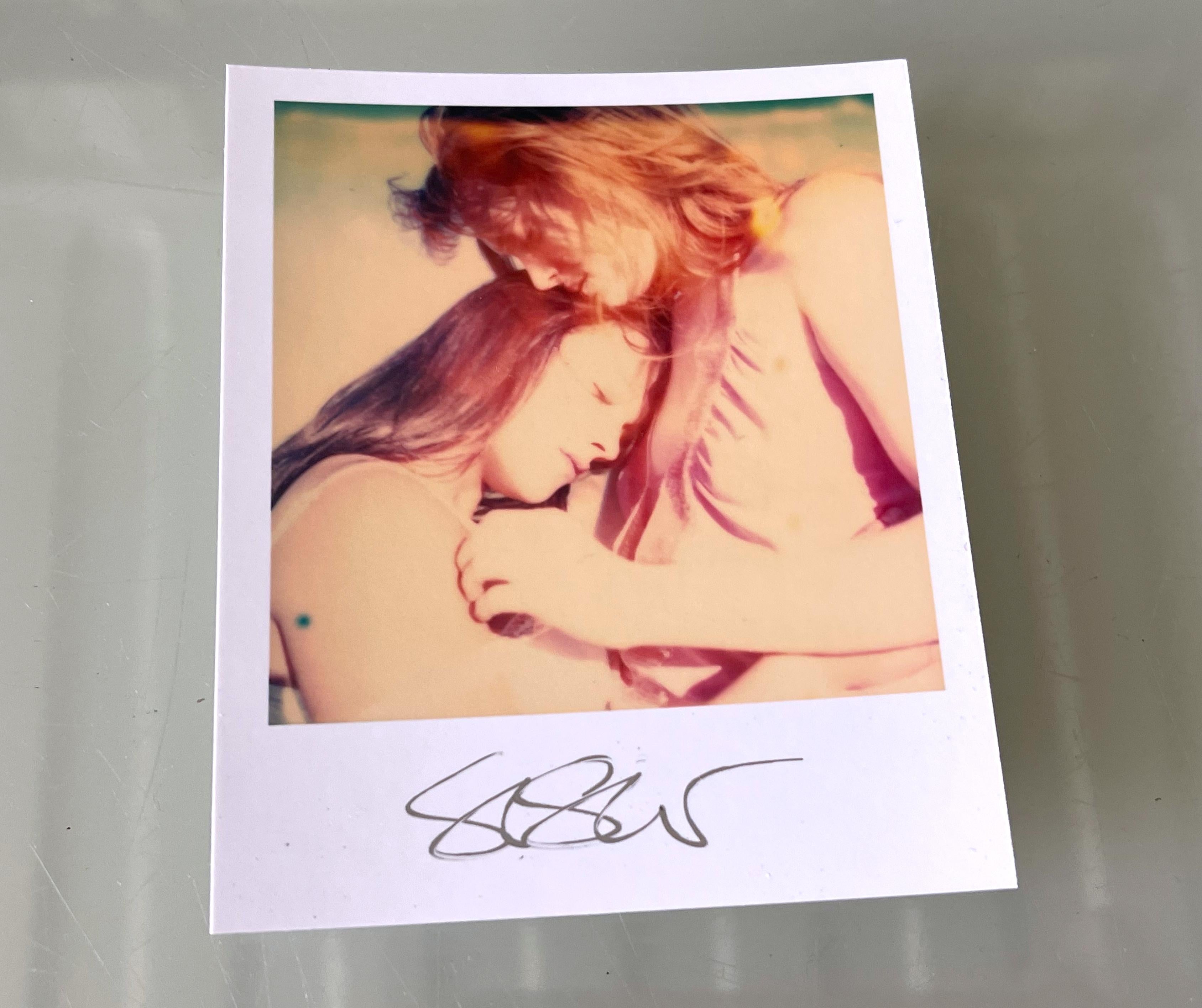 Stefanie Schneider Polaroid-Minis in Größen „Making out“ – signiert, lose im Angebot 4