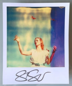Stefanie Schneider Mini illimitata in formato polaroid "Haley e gli uccelli" - firmata