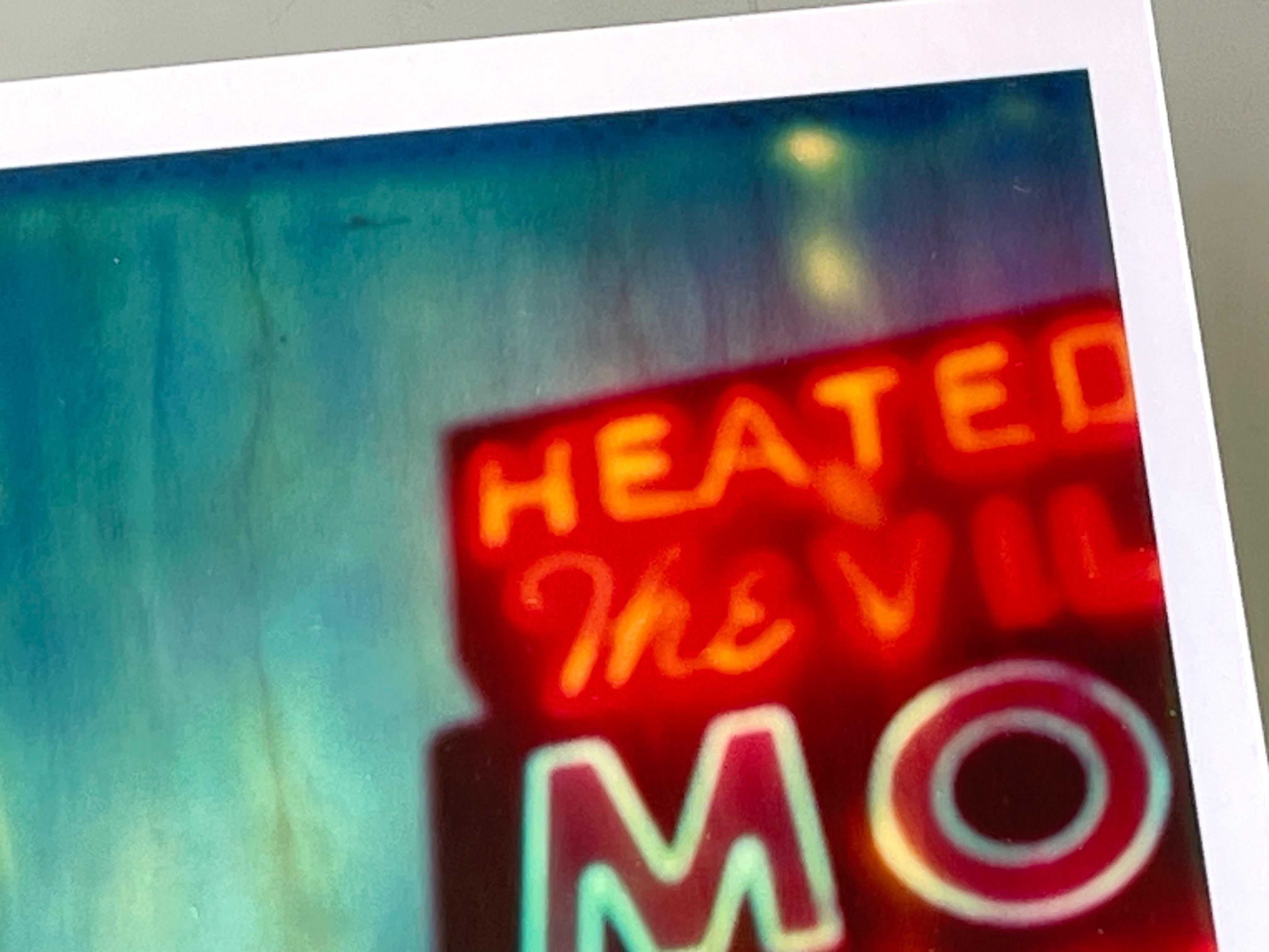 Stefanie Schneider: Unbegrenztes Polaroid-Mini „Village Motel Blue“, signiert im Angebot 1
