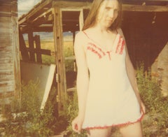 La nouvelle robe de Stevie (Sidewinder) - 21e siècle, Contemporain, Polaroïd, Couleur