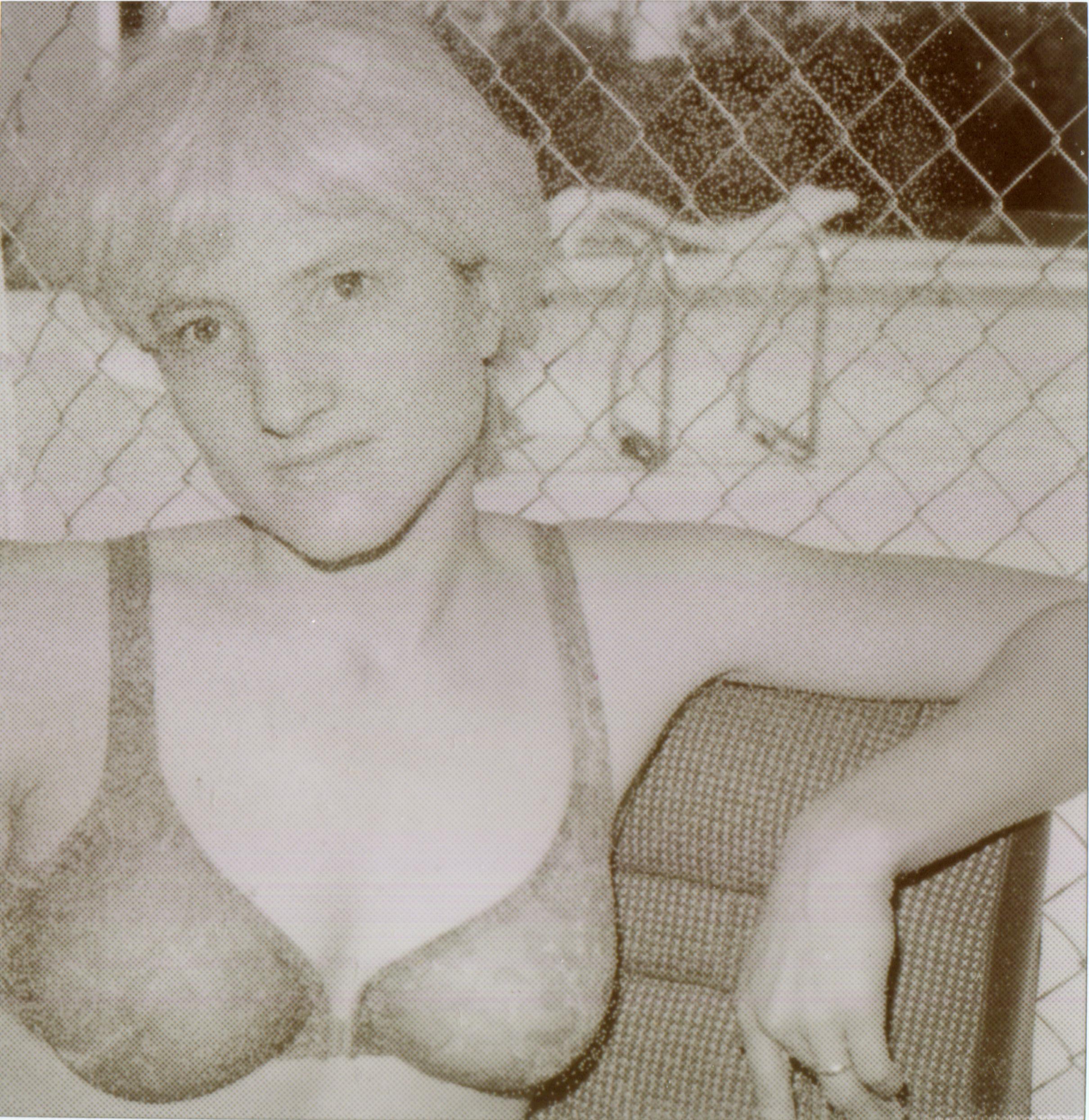 Stefanie Schneider Black and White Photograph – Stranger than Paradise II – 21. Jahrhundert, Polaroid, Zeitgenössisch, Analog