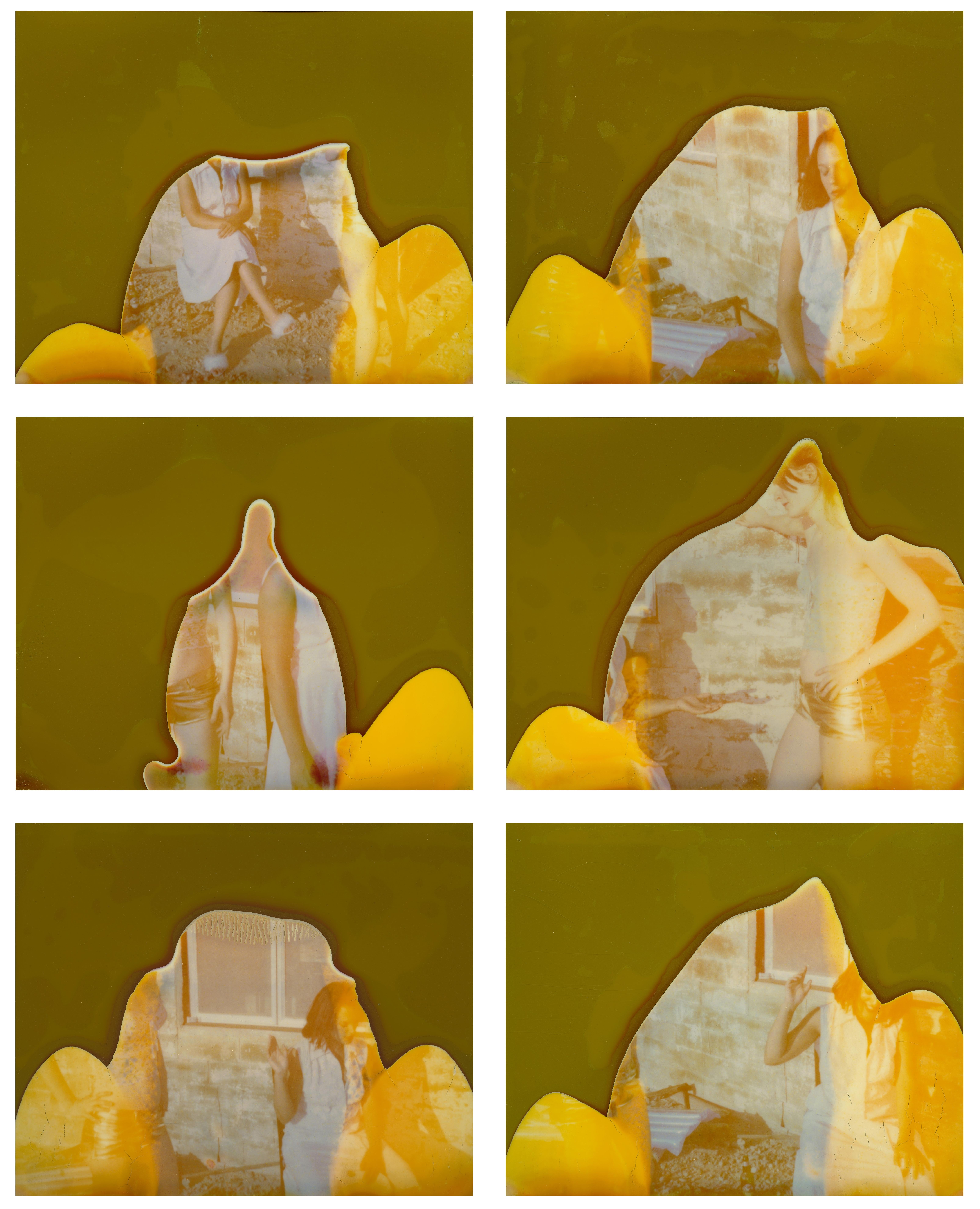 Abstract Photograph di Stefanie Schneider - Il litigio (Finché morte non ci separi) - Contemporaneo, Polaroid