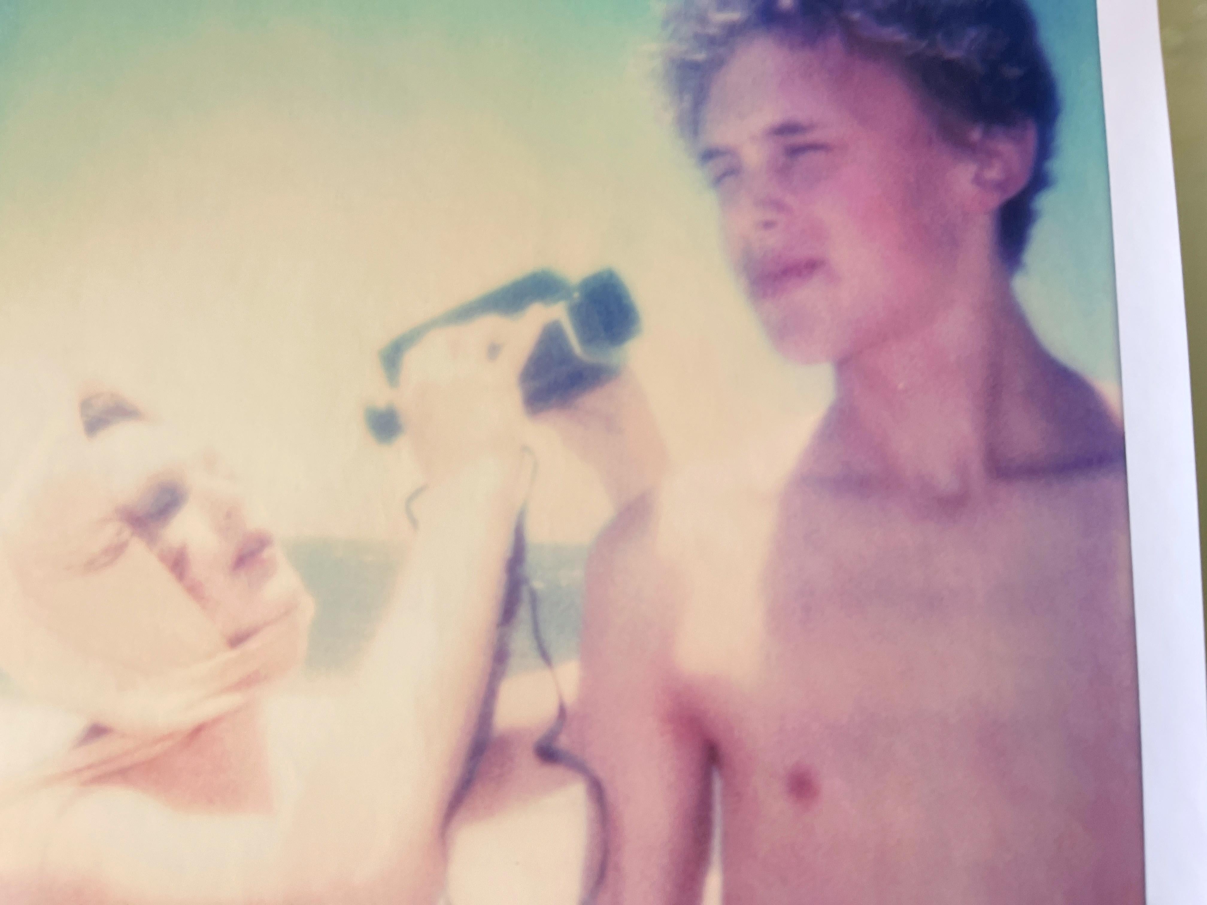 Die Diva und der Junge (Beachshoot) – 9 Stücke – Polaroid, Vintage, Zeitgenössisch im Angebot 7