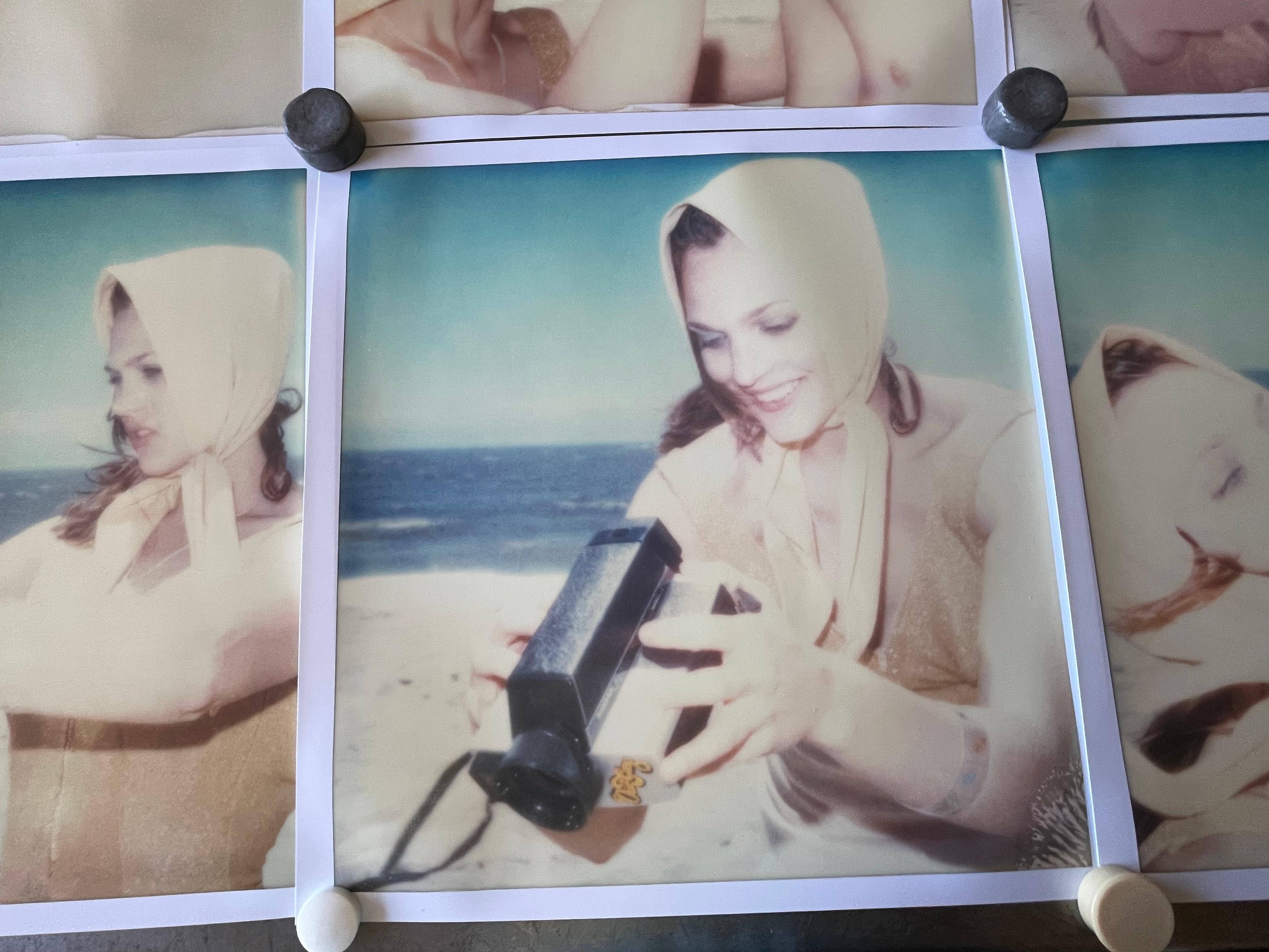 Die Diva und der Junge (Beachshoot) – 9 Stücke – Polaroid, Vintage, Zeitgenössisch im Angebot 7