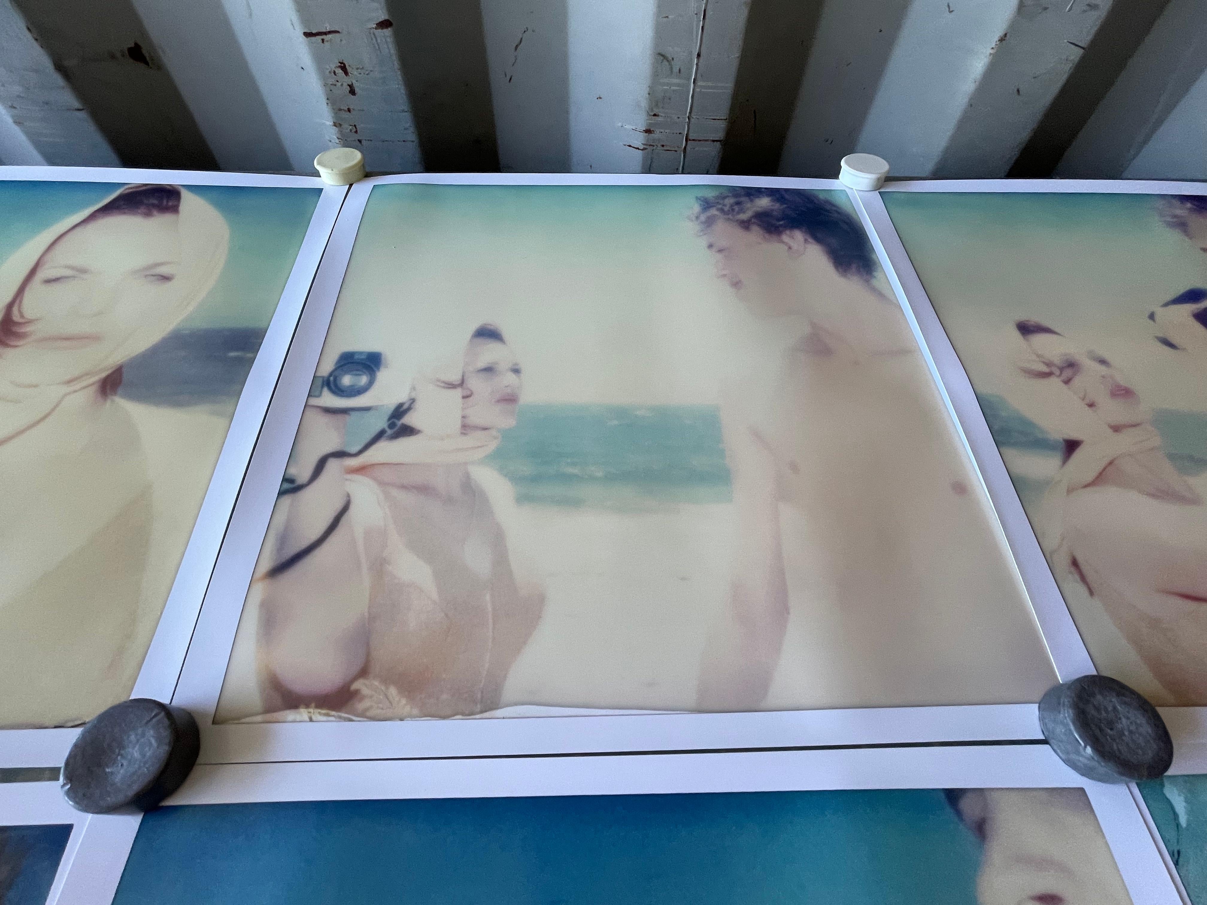 Die Diva und der Junge (Beachshoot) – 9 Stücke – Polaroid, Vintage, Zeitgenössisch im Angebot 1