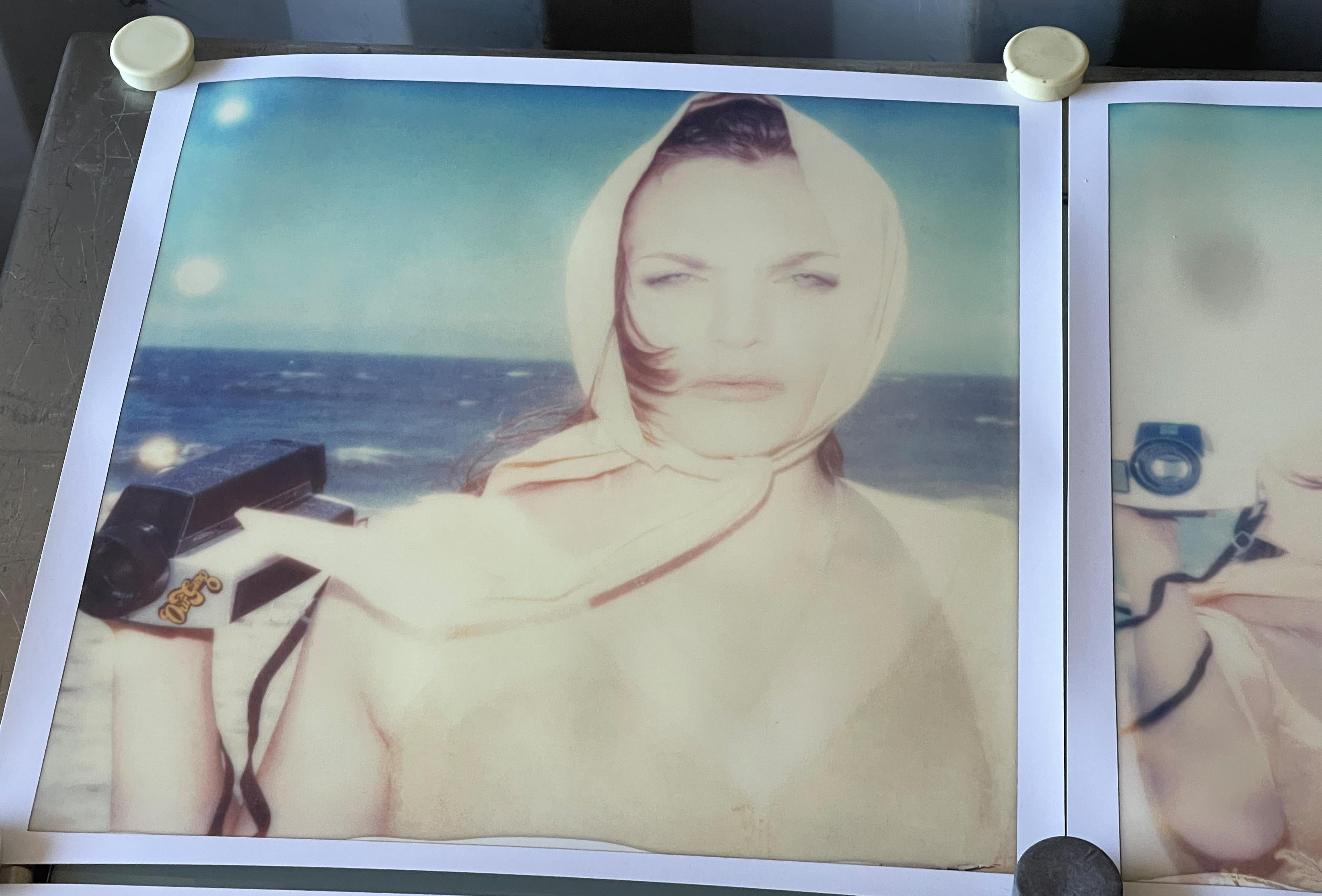 Die Diva und der Junge (Beachshoot) - 2005

Auflage: 10 Exemplare plus 2 Probedrucke. 
37x36cm pro Stück, installiert 126x123cm. 
9 archivierte C-Prints, basierend auf den 9 Polaroids. 
Label für Zertifikat und Unterschrift, 
Künstlerin Inventar #