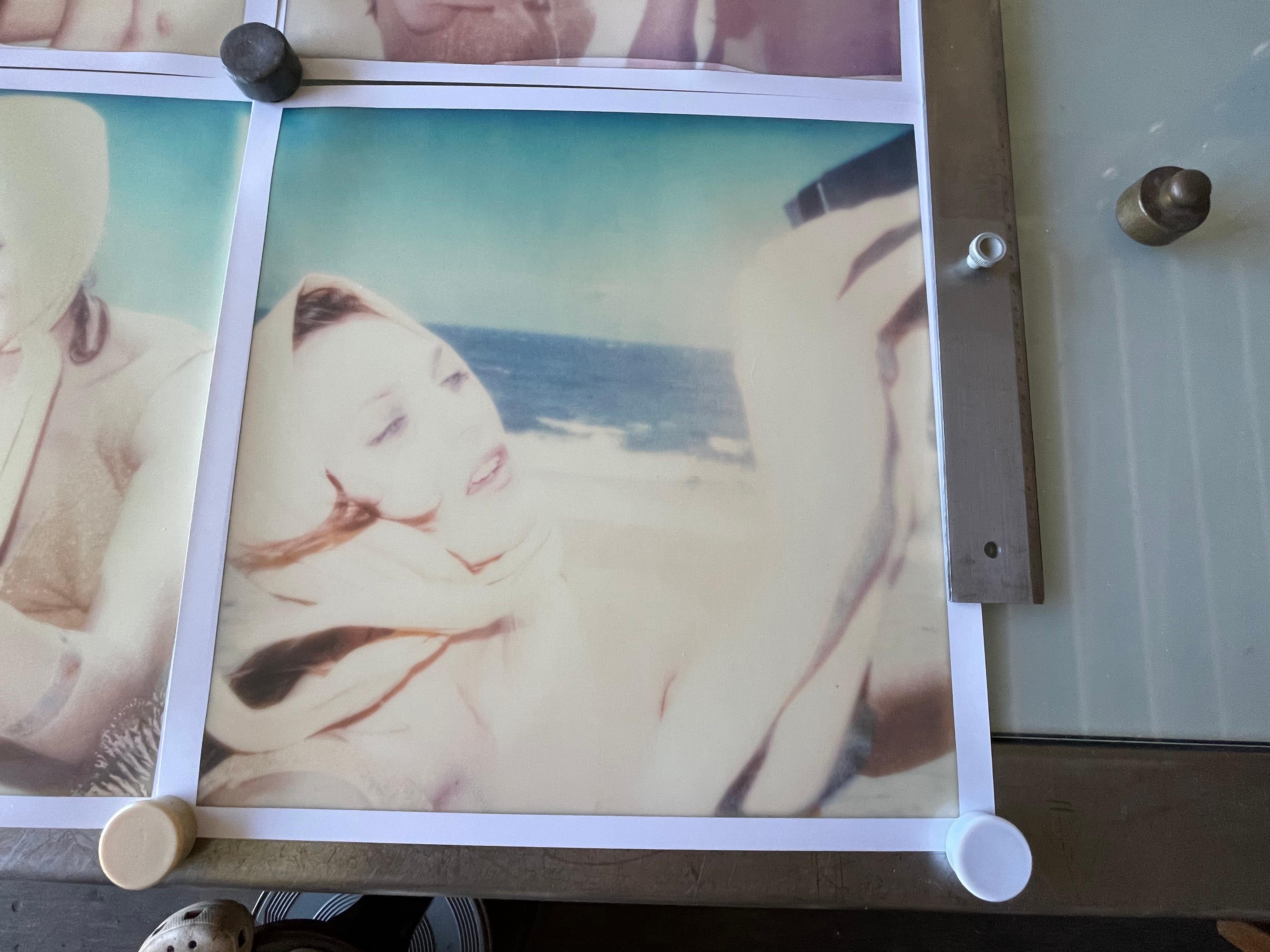 Die Diva und der Junge (Beachshoot) – 9 Stücke – Polaroid, Vintage, Zeitgenössisch im Angebot 3