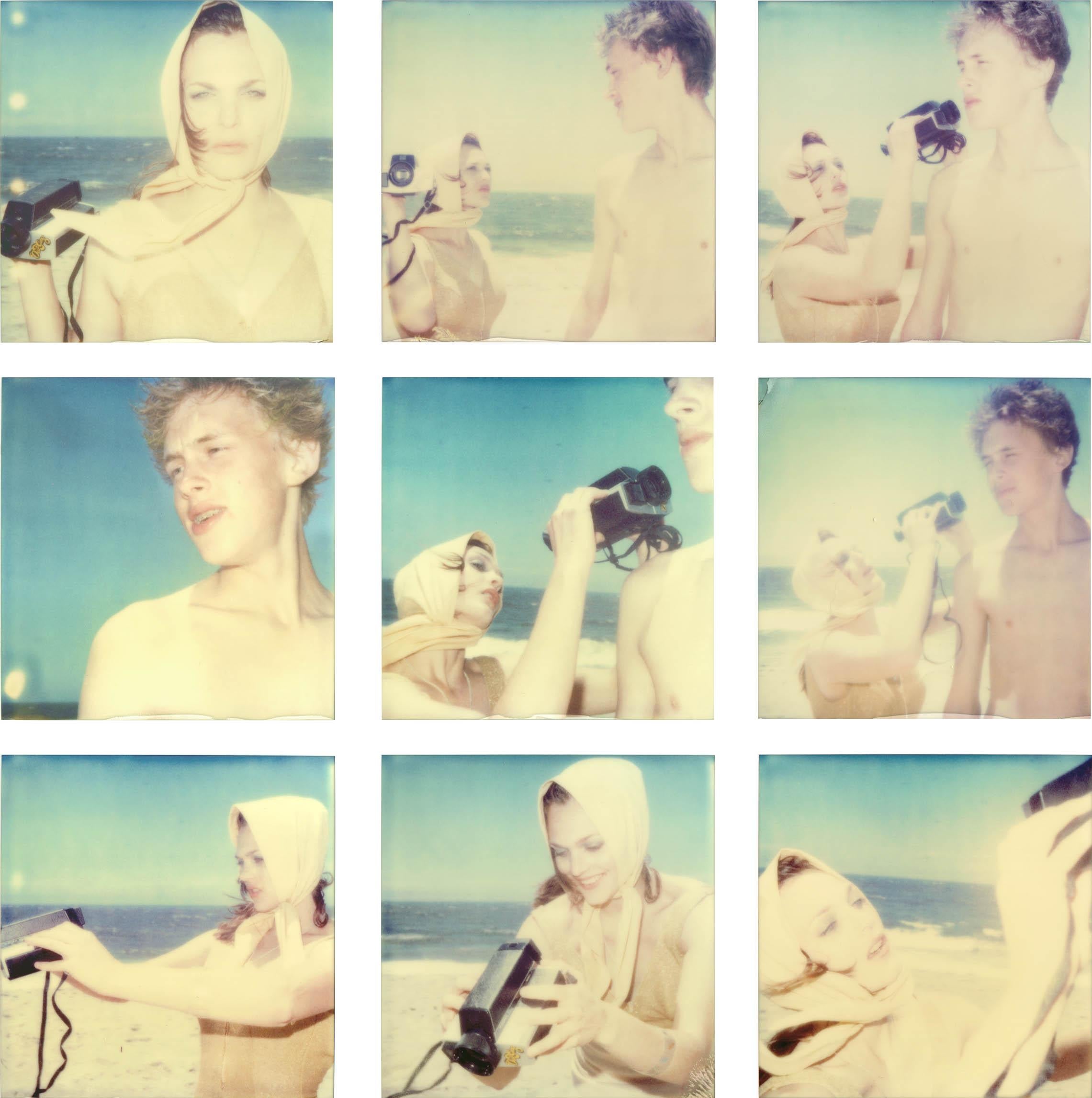 Stefanie Schneider Portrait Photograph – Die Diva und der Junge (Beachshoot) – 9 Stücke – Polaroid, Vintage, Zeitgenössisch