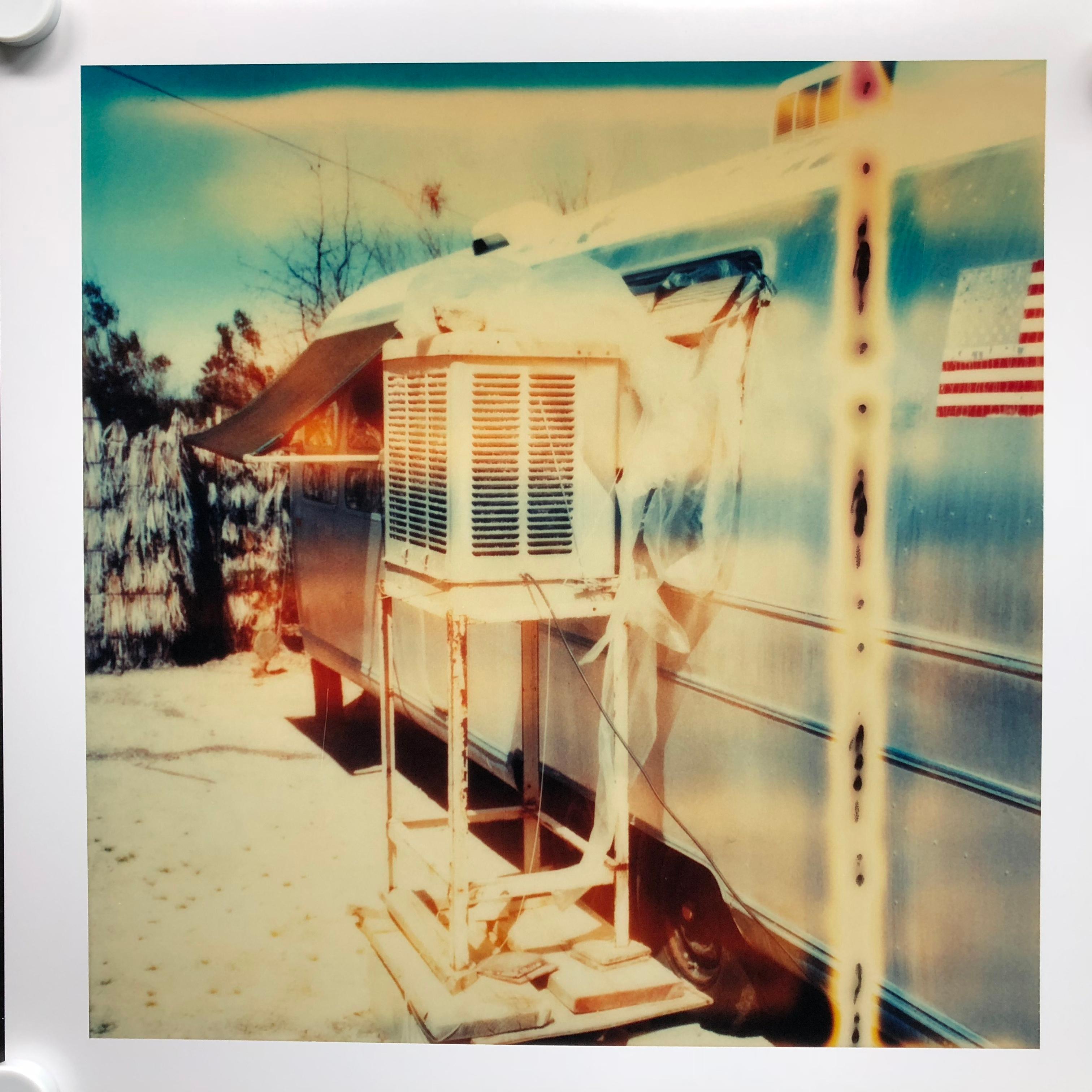 Stefanie Schneider Landscape Photograph – The Millennial Falcon (Sidewinder), analog, 38x36cm – Polaroid, 21. Jahrhundert