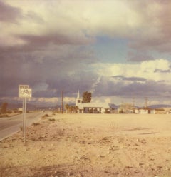 The Oasis (Sidewinder) - 21. Jahrhundert, Polaroid, Contemporary, Landschaft