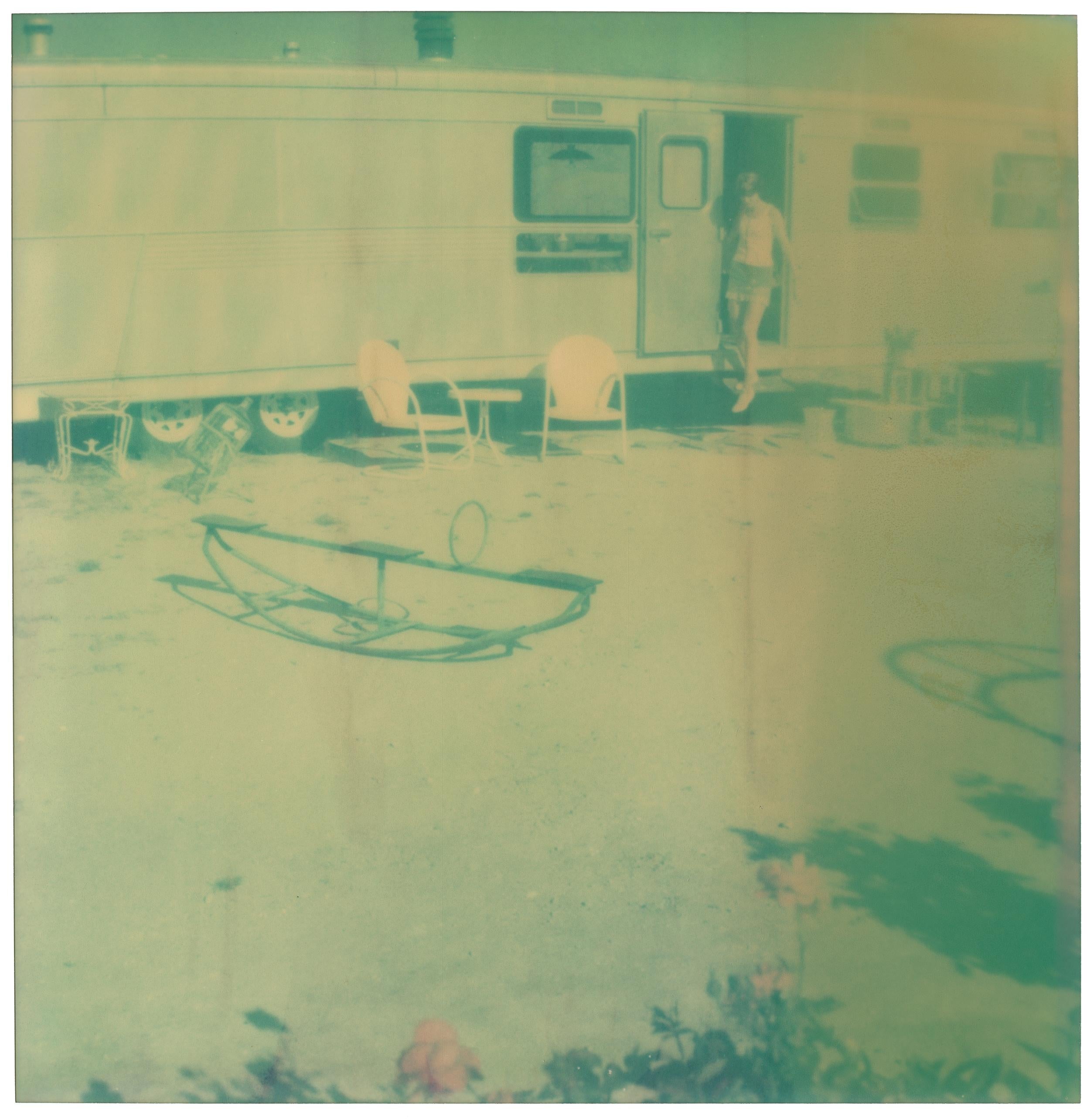 Color Photograph di Stefanie Schneider - Under Water (The Girl...) - incluso il libro 'A Half Forgotten Dream'.