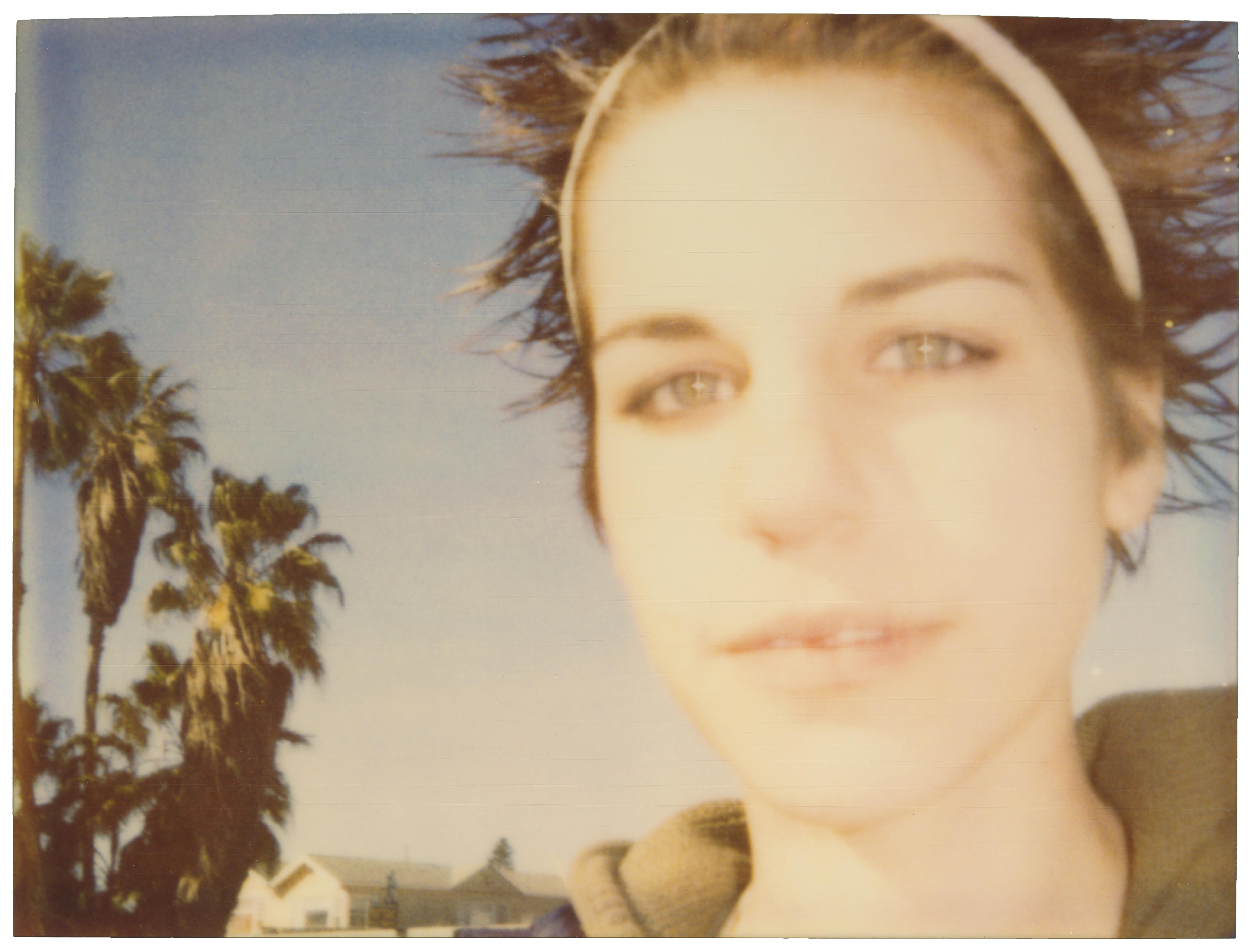 Stefanie Schneider Portrait Photograph - Unknown Girl in Venice Beach (California Blue Screen)