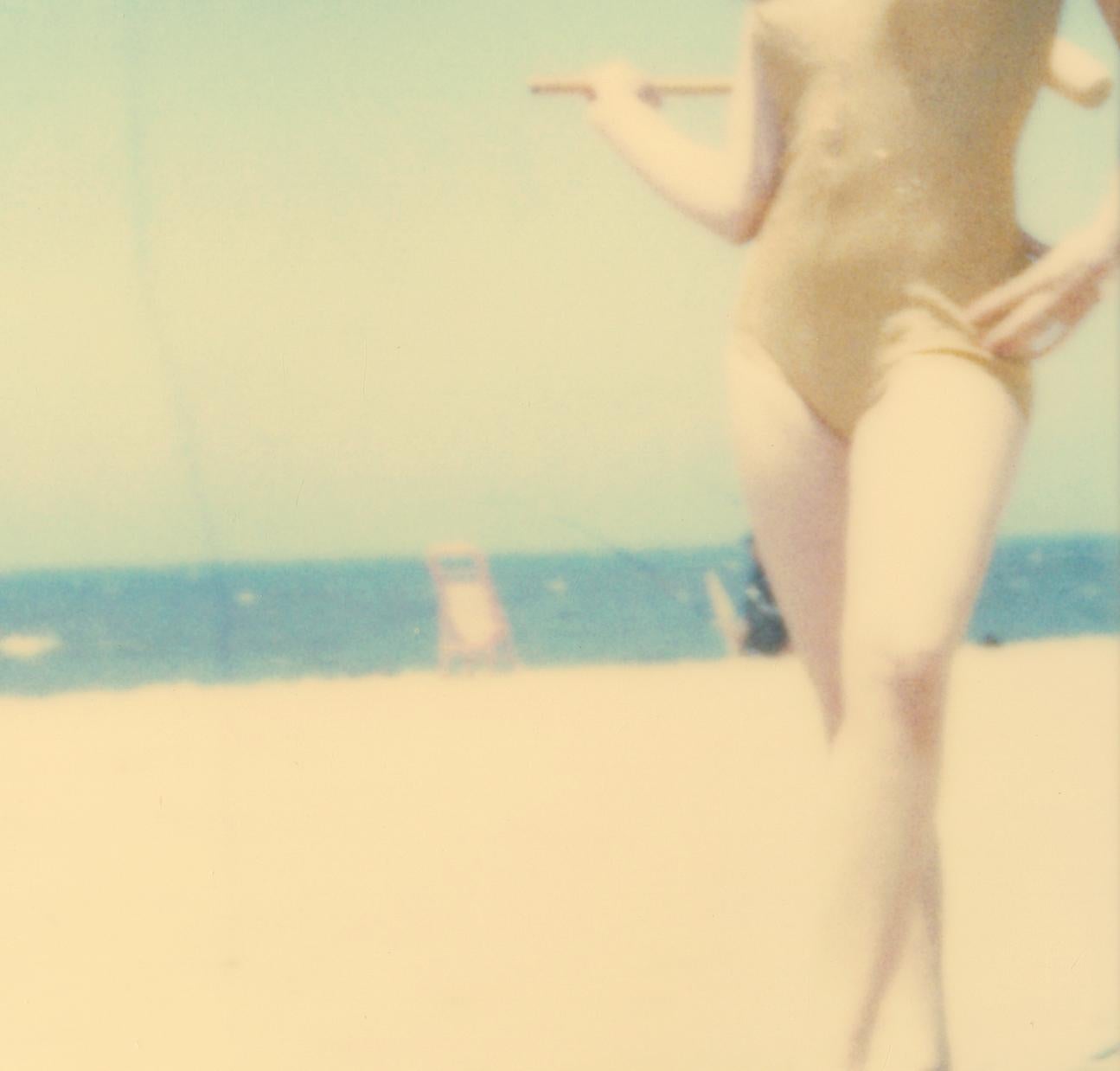 Sans titre (Beachshoot) - analogique, Polaroid, imprimé à la main, vintage - Photograph de Stefanie Schneider