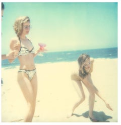 Untitled (Beachshoot) avec Radha Mitchell - Polaroid, Contemporary, Women