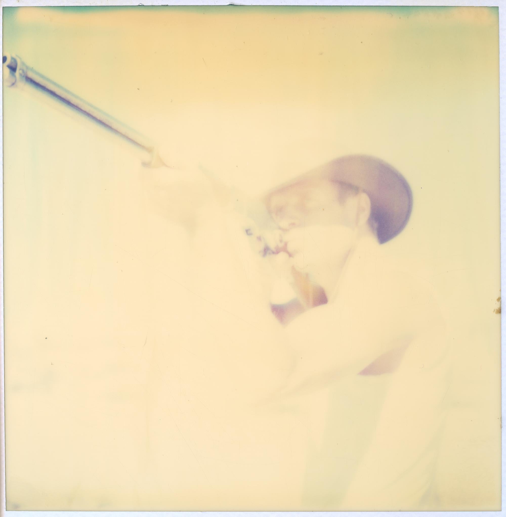 Landscape Photograph di Stefanie Schneider - Senza titolo (Into the Sun) - Contemporanea, Polaroid, Fotografia