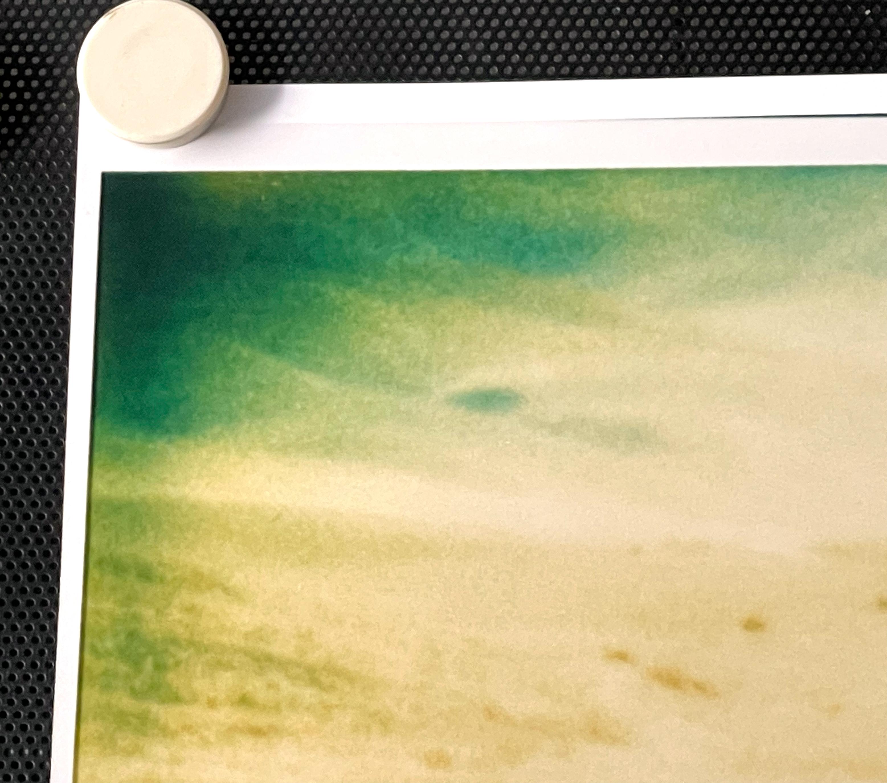 Ohne Titel (Ölfelder), 2004

60x60cm, 
Proof b4 Printing,
Analoger C-Print, von der Künstlerin handgedruckt, basierend auf dem Original-Polaroid, vorne signiert.  
Künstlerinventar Nr. 1208.
Nicht montiert. 

Was genau ist ein Proof vor dem