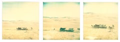 Untitled (Oilfields) triptych - nicht montiert - Contemporary, Polaroid, Landschaft