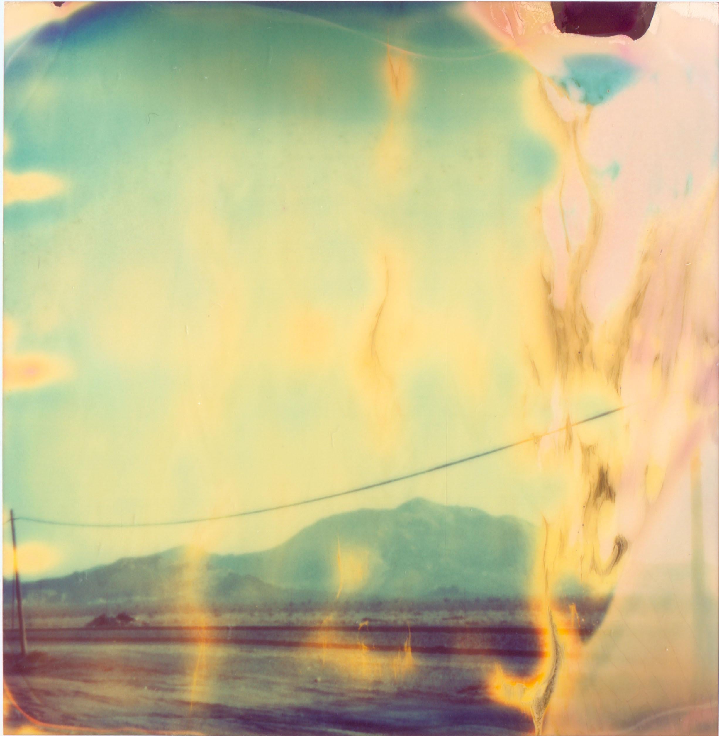 Abstract Photograph de Stefanie Schneider - Sin título (vías de tren) - basado en una Polaroid