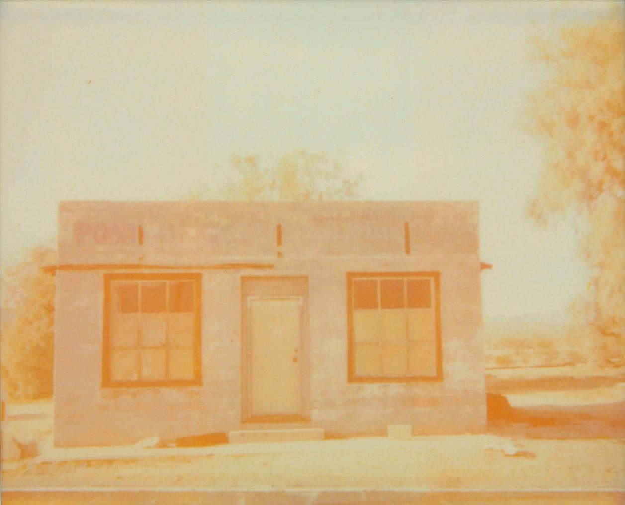 Landscape Photograph di Stefanie Schneider - Vacante (California Badlands) - Polaroid