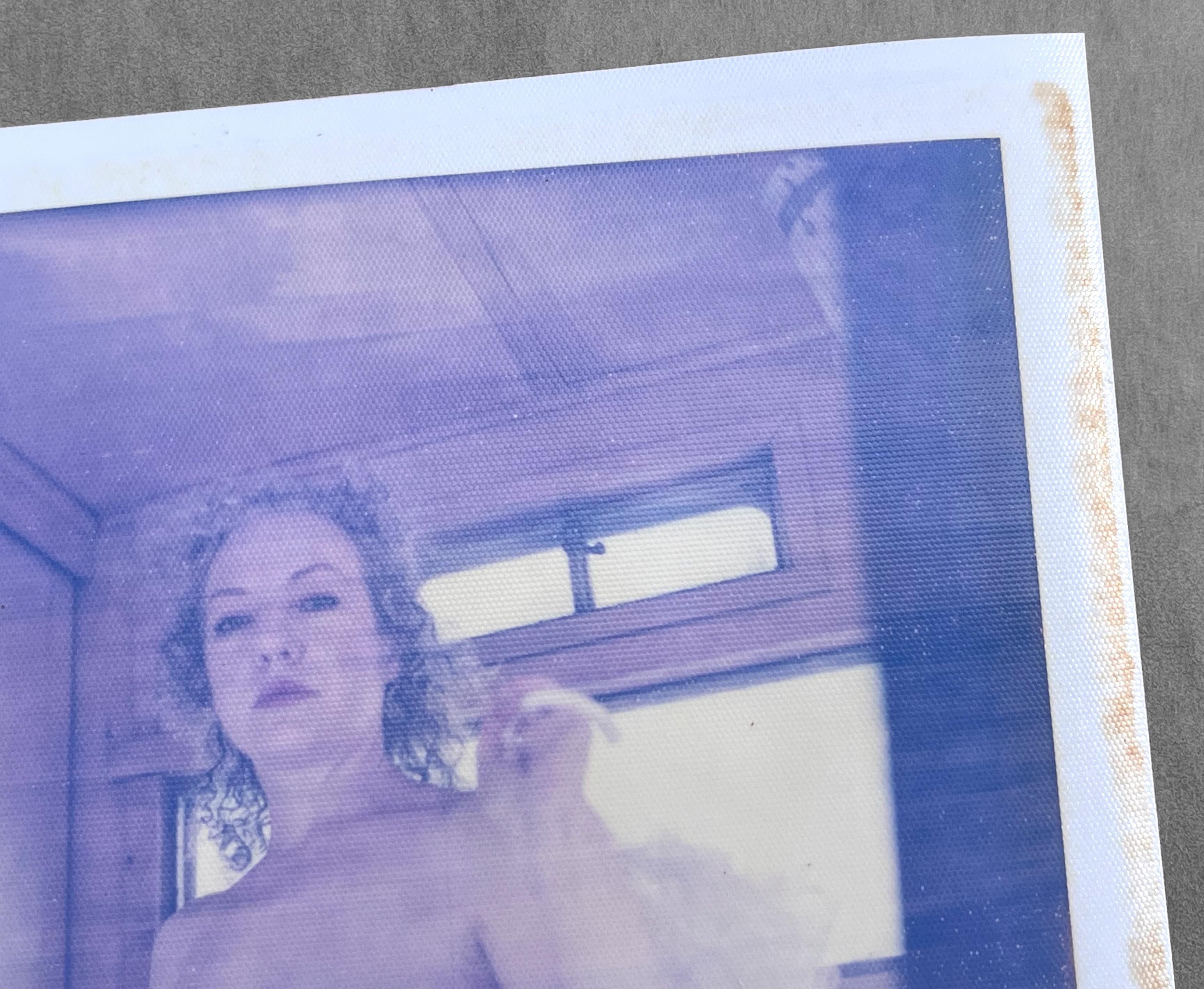 Vivianne (Desnudos del desierto) - 2016

Polaroid - Pieza única 1/1, 
10,3x10,2 incluido el marco Polaroid blanco. 
Artista Inv. nº18181. 
Firmado en el reverso. 
Sin enmarcar. 

Las brillantes situaciones de Stefanie Schneider tienen lugar en el
