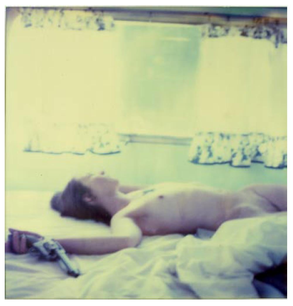 Waiting III (Sidewinder) - Polaroid, Contemporain, 21ème siècle, Couleur en vente 2