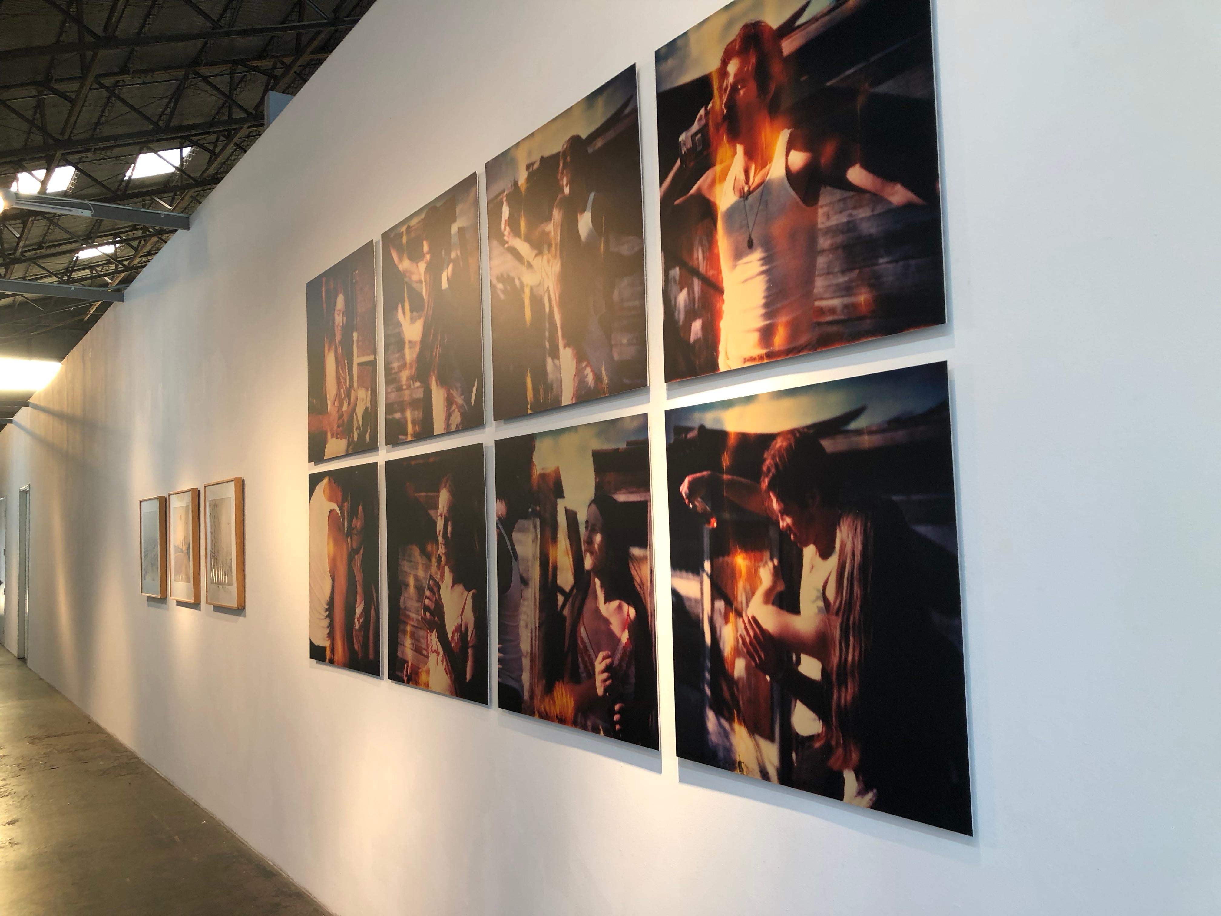 Whisky Dance I - 8 pezzi, Contemporaneo, 21° secolo, Polaroid, Colore, Donne in vendita 6