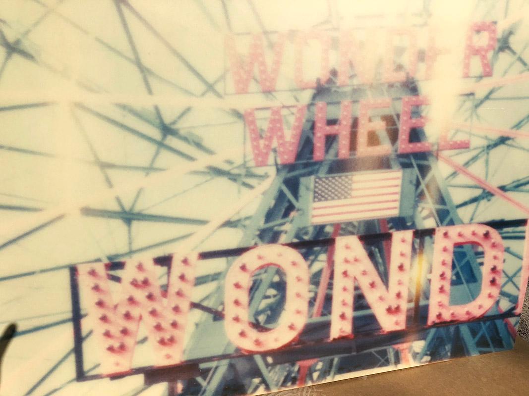 Wonder Wheel (Stay) – analoger, Vintage-Druck – Photograph von Stefanie Schneider