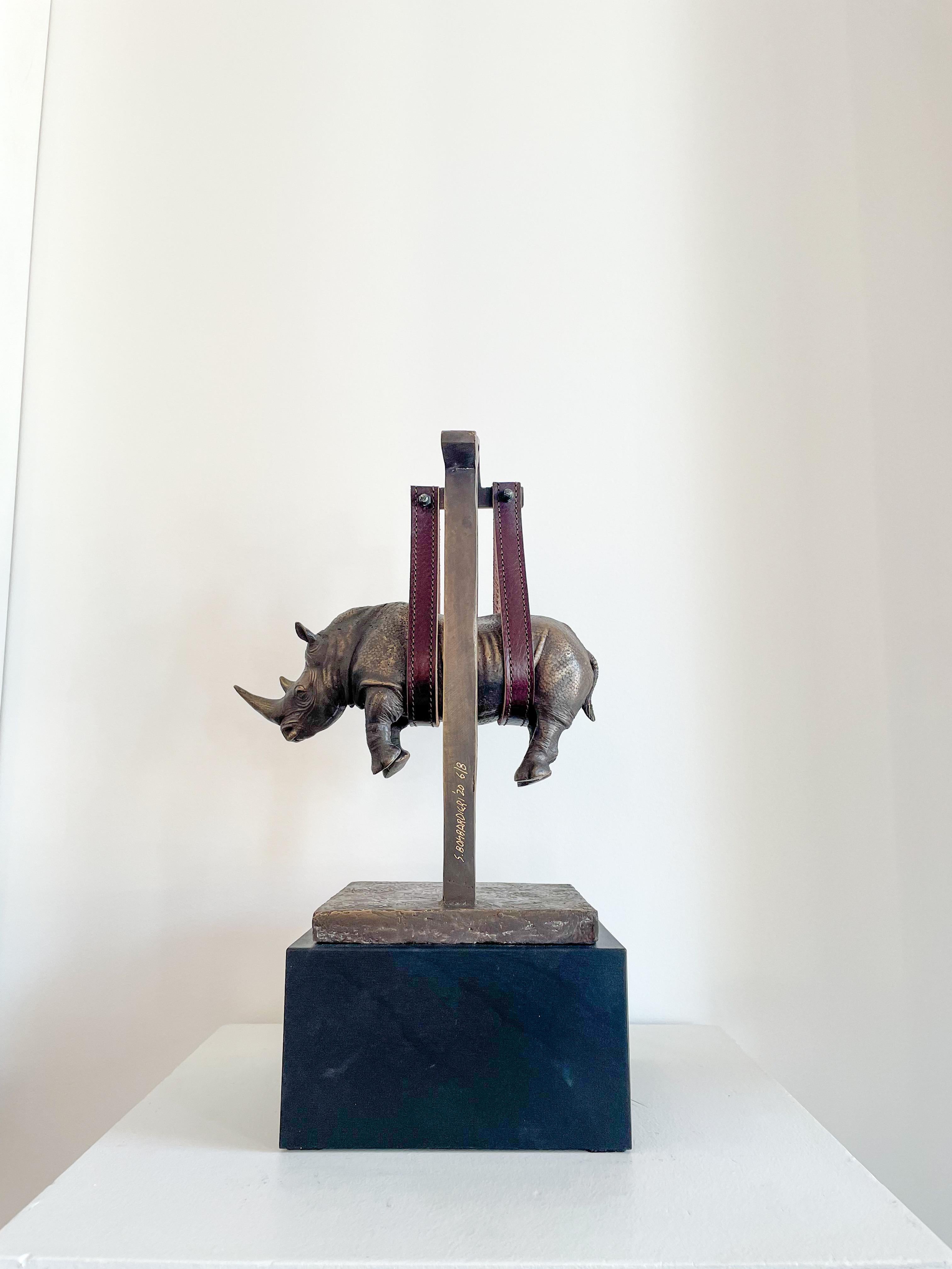 Il peso del tempo sospeso  - Contemporary Sculpture by Stefano Bombardieri