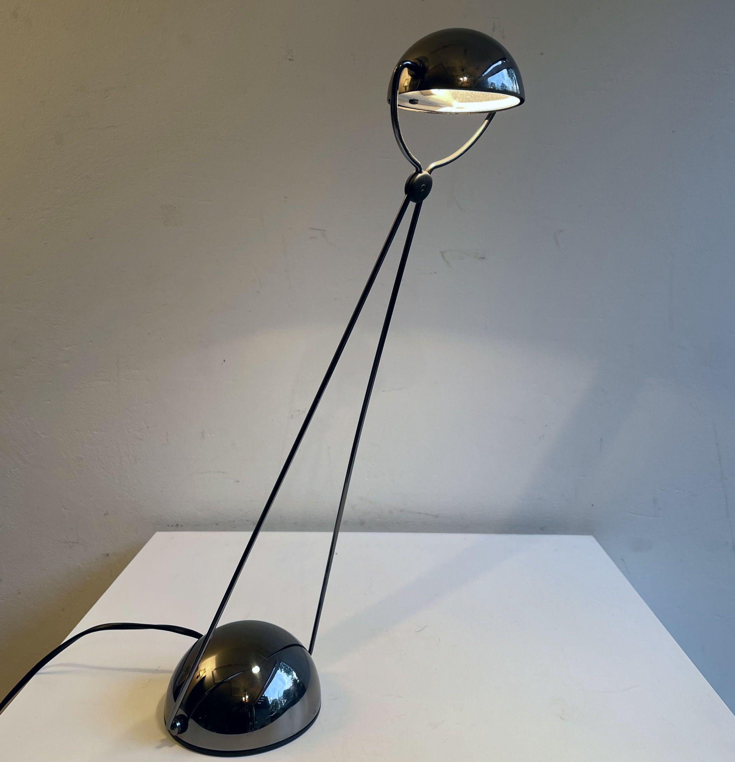 Mid-Century Modern Stefano Cevoli lampe de bureau Meridiana by Paolo Piva chrome noir en vente