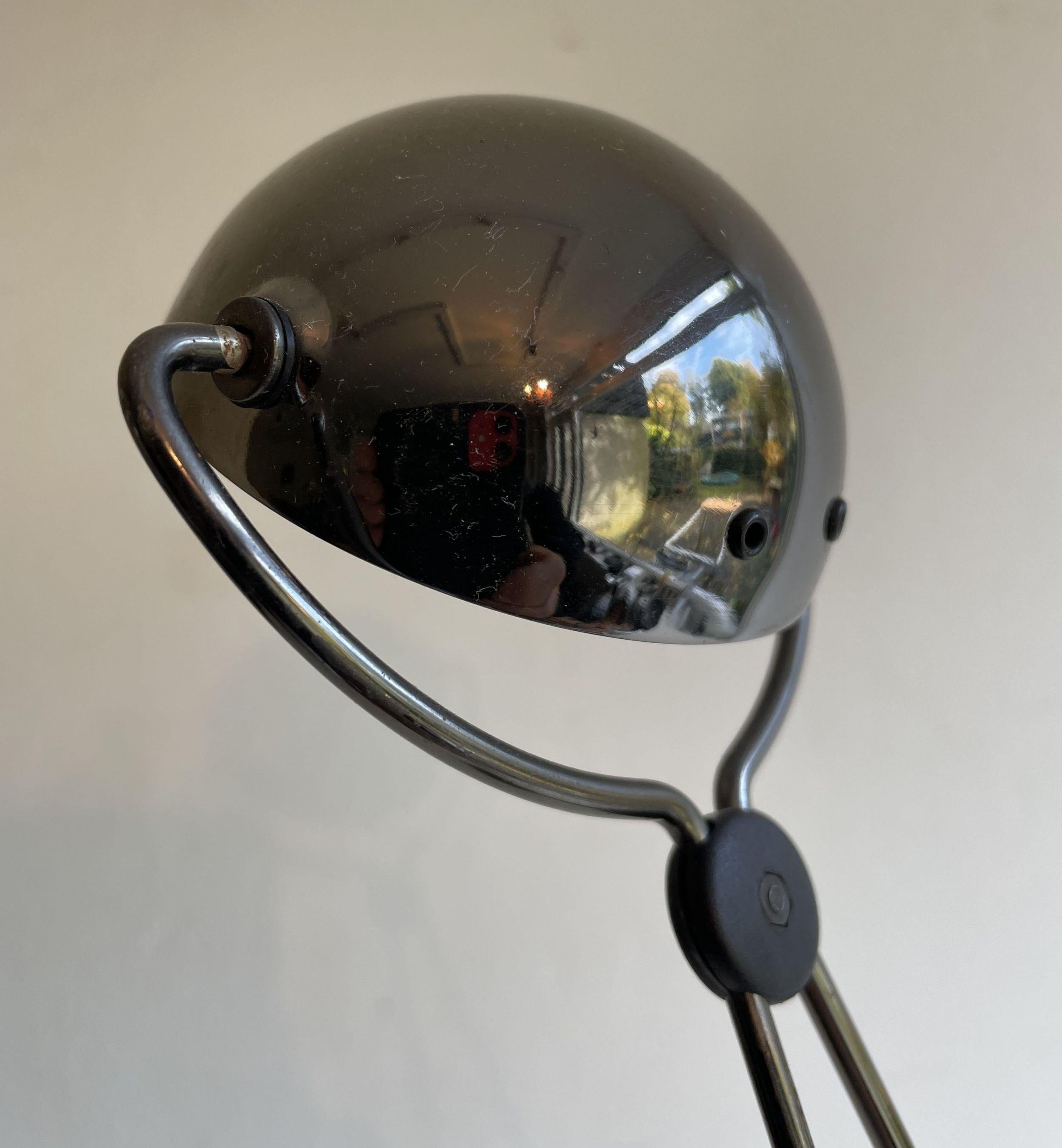 Métal Stefano Cevoli lampe de bureau Meridiana by Paolo Piva chrome noir en vente