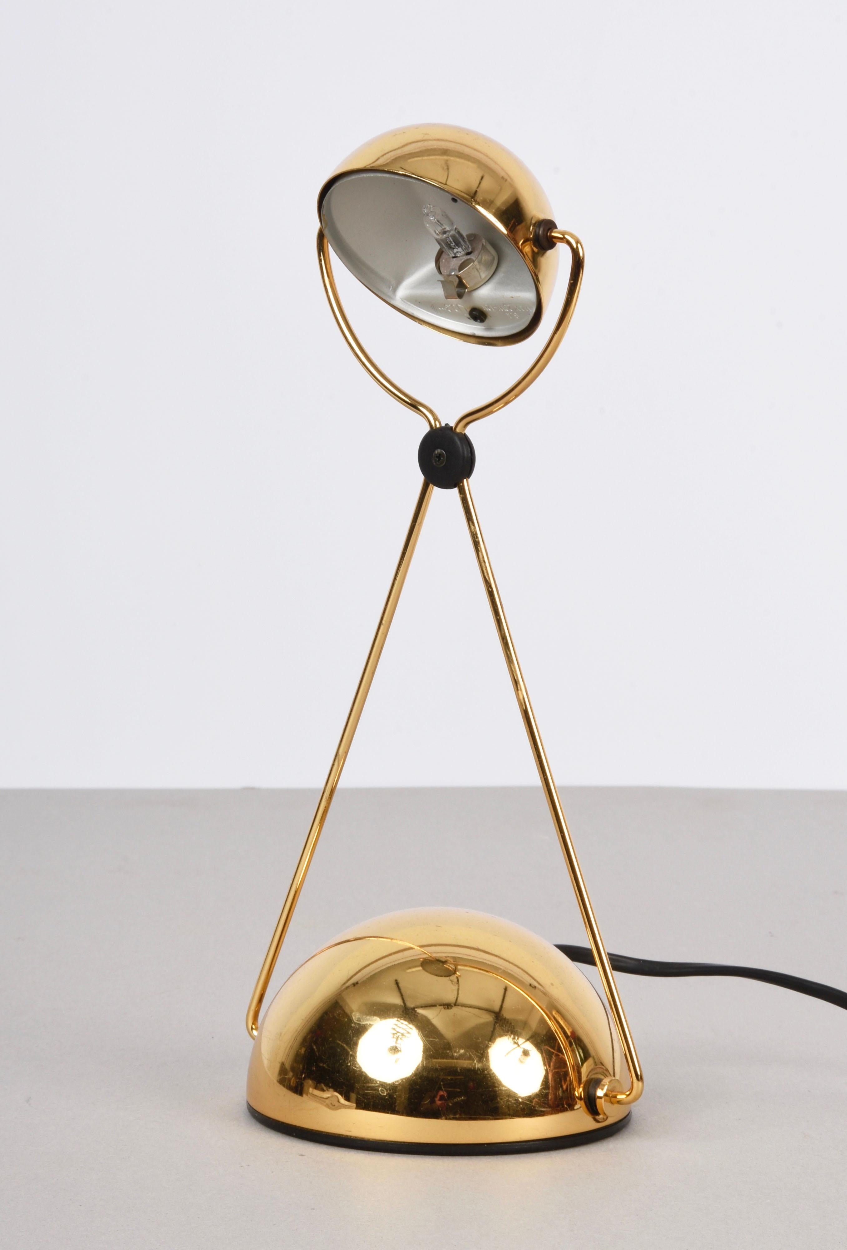 Stefano Cevoli Midcentury Gold-Plated Metal Italian Table Lamp 'Meridiana' 1980s In Good Condition For Sale In Roma, IT