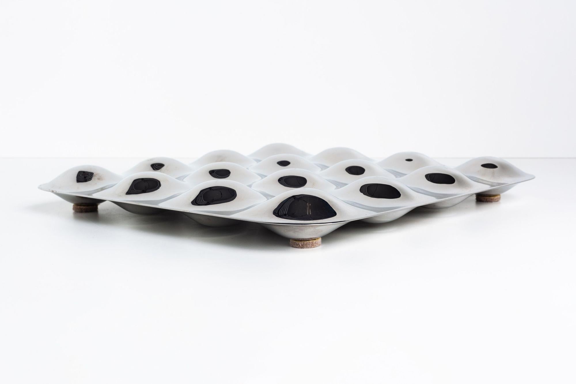 Un centre de table Alessi Fruitscape réalisé par Stefano Giovannoni en 2003. Ce 